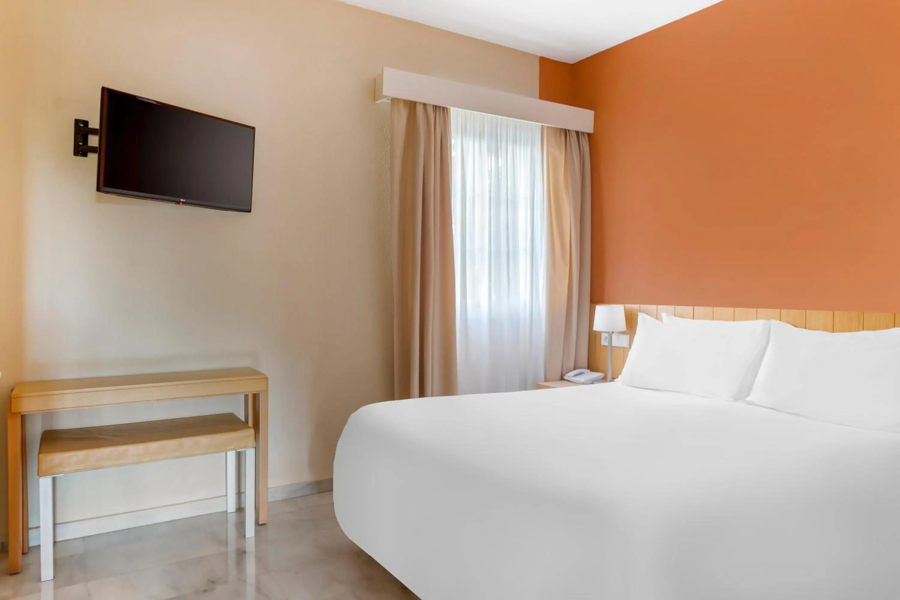 Bedroom, Bed in Royal Oasis Club at Pueblo Quinta