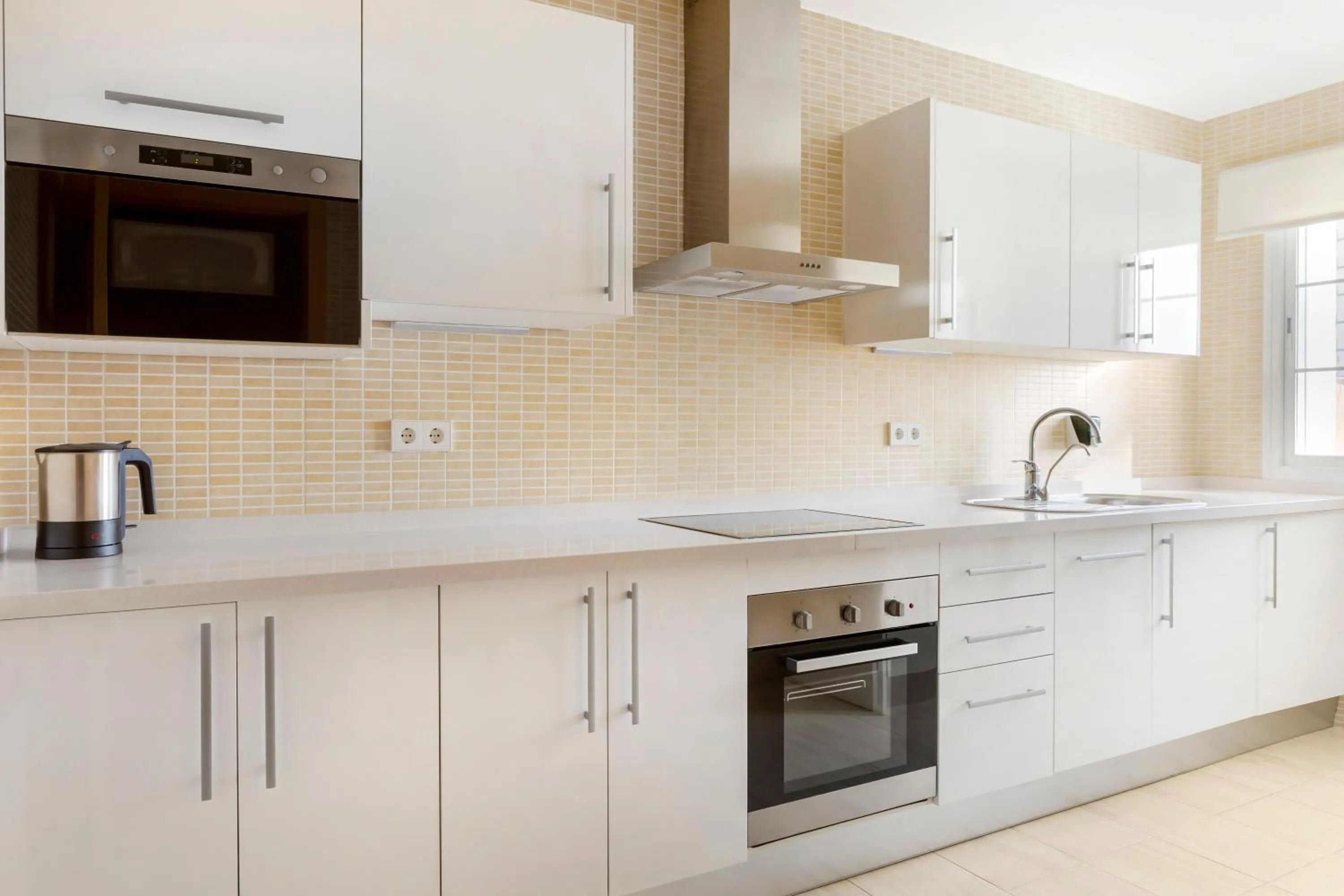 Kitchen or kitchenette in Royal Oasis Club at Pueblo Quinta