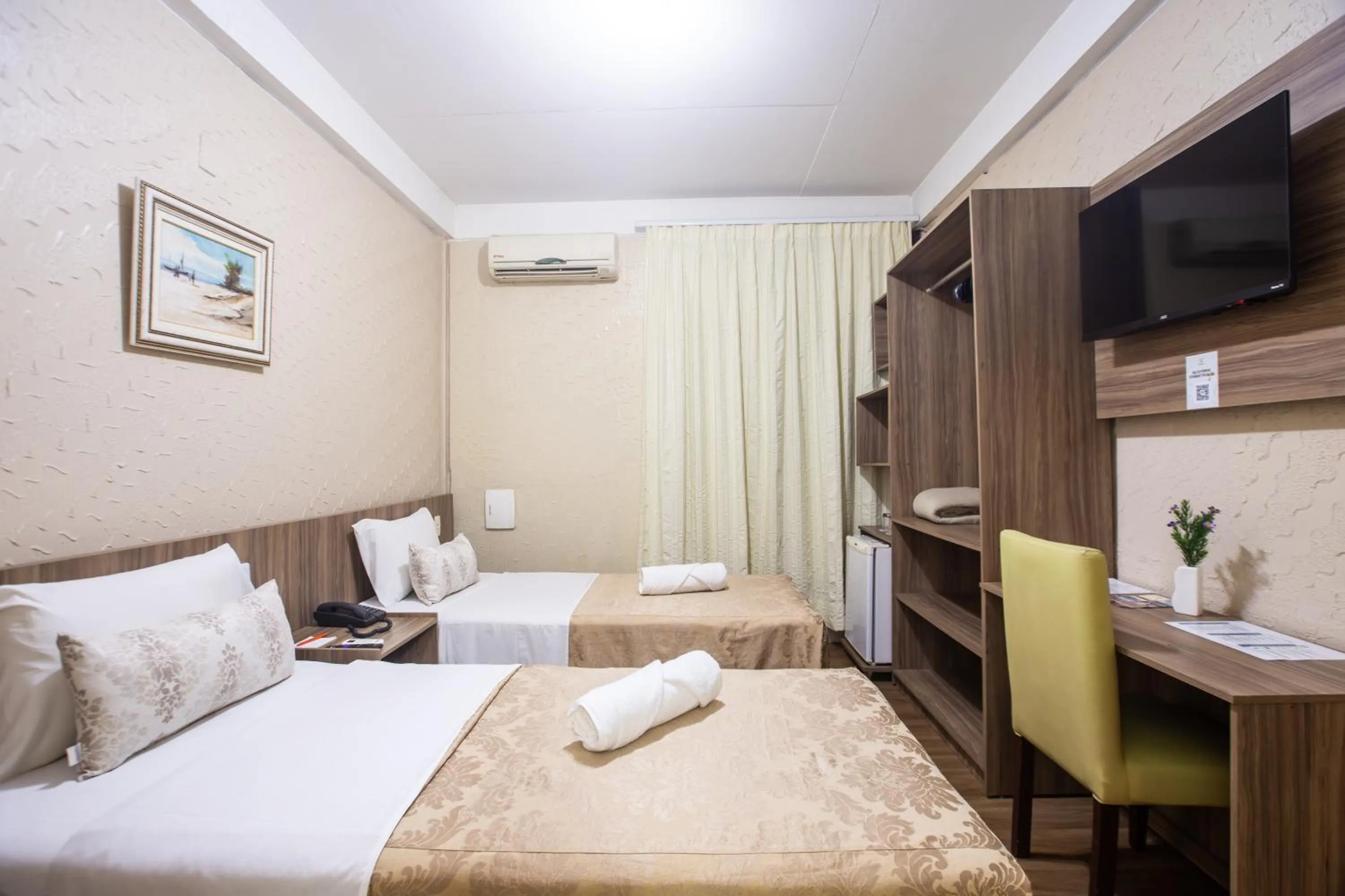 Bed in Amuarama Hotel