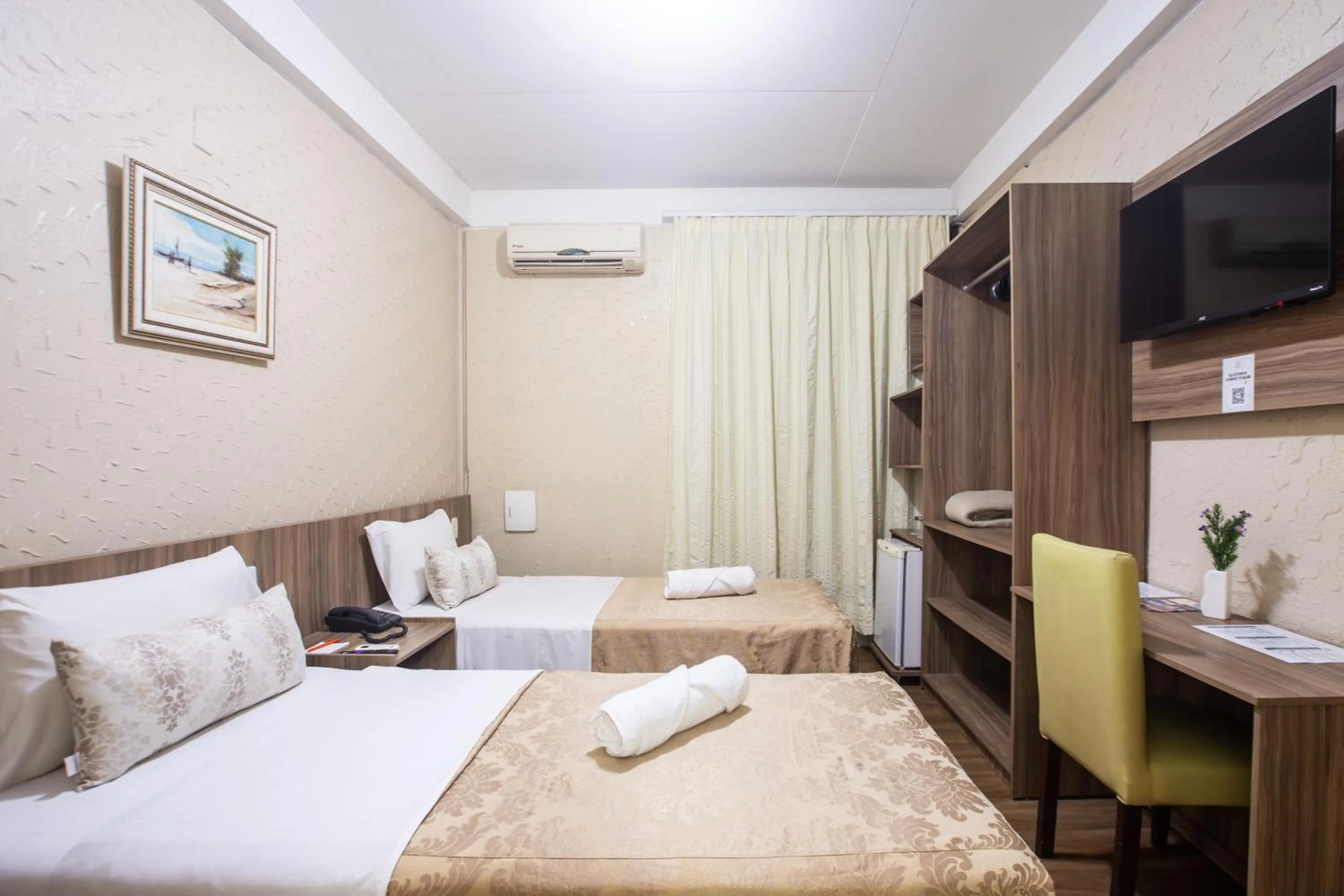 Bed in Amuarama Hotel