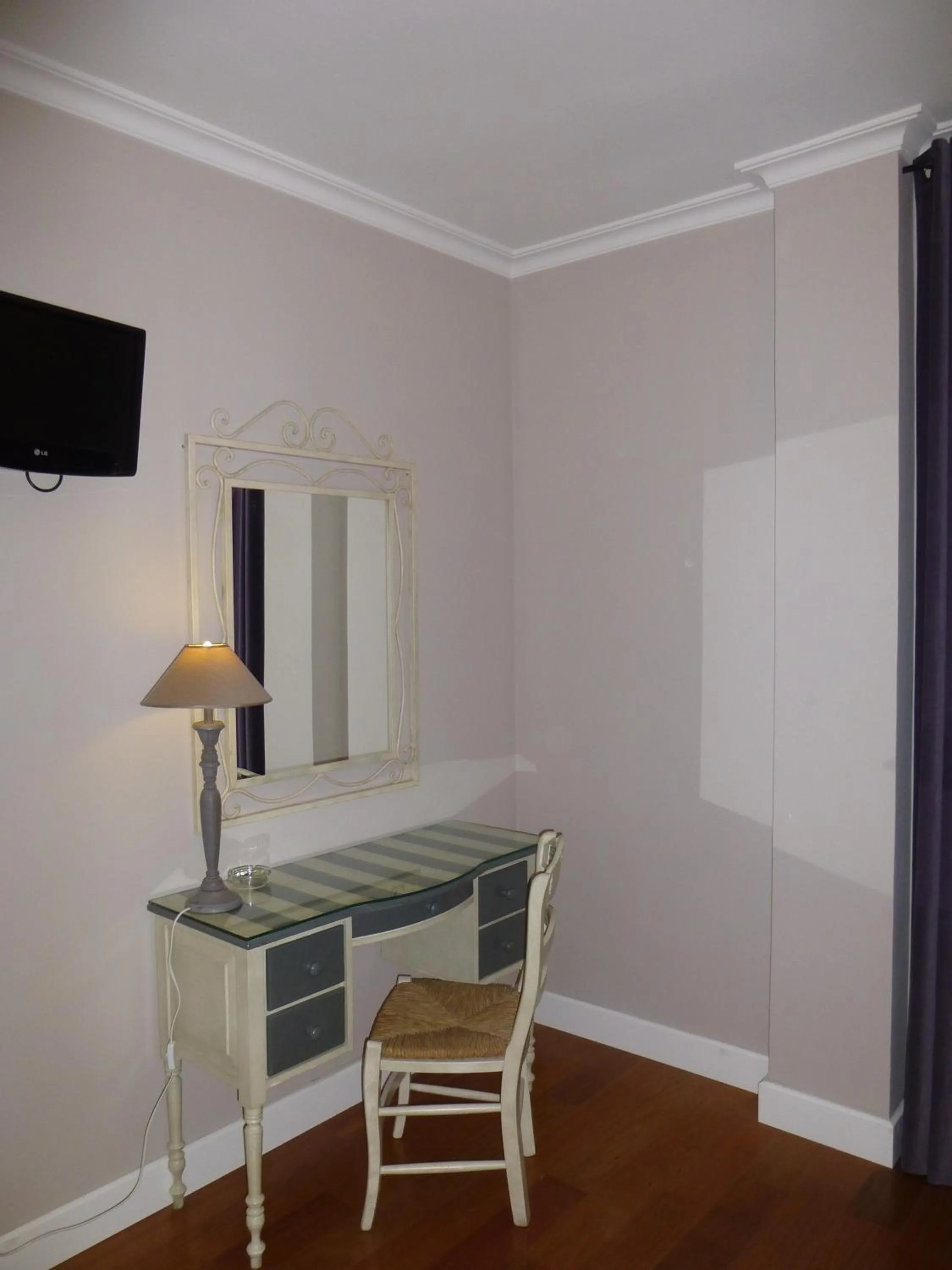 Seating area in Le Petit Paris