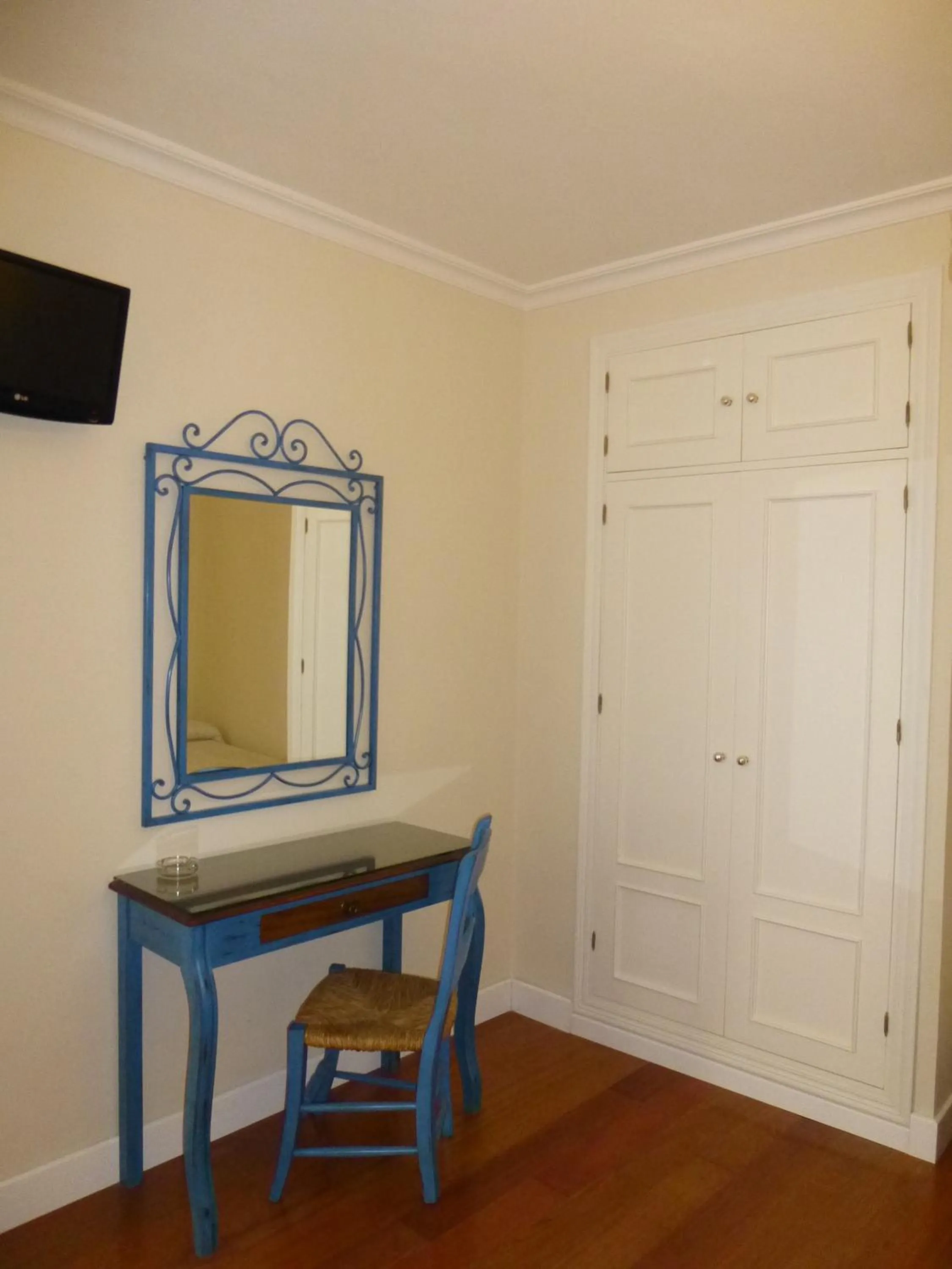 Seating area in Le Petit Paris