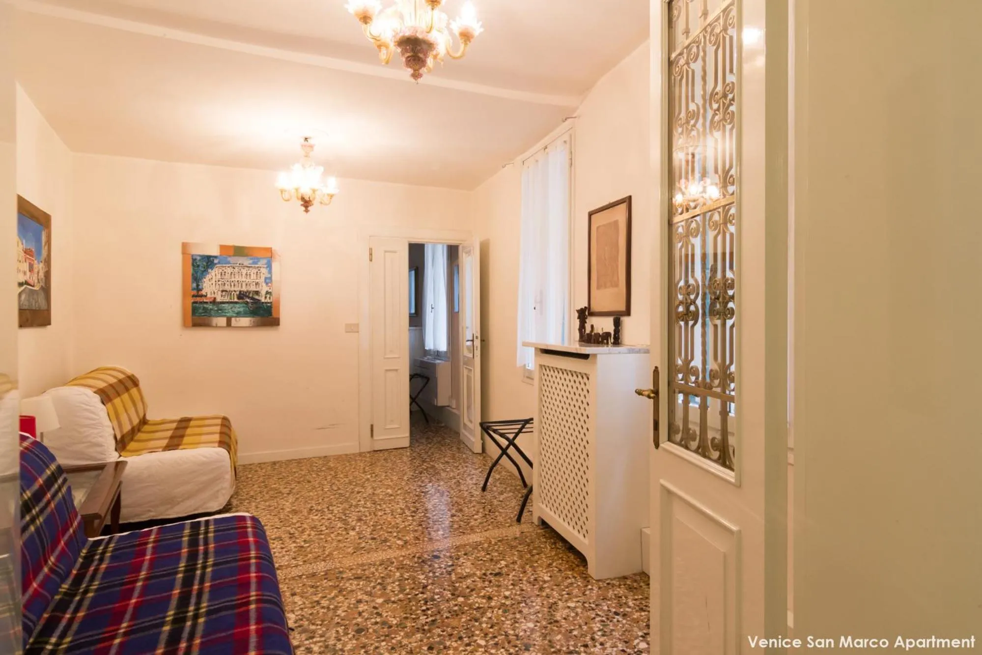 Bed in Venice San Marco Apartment