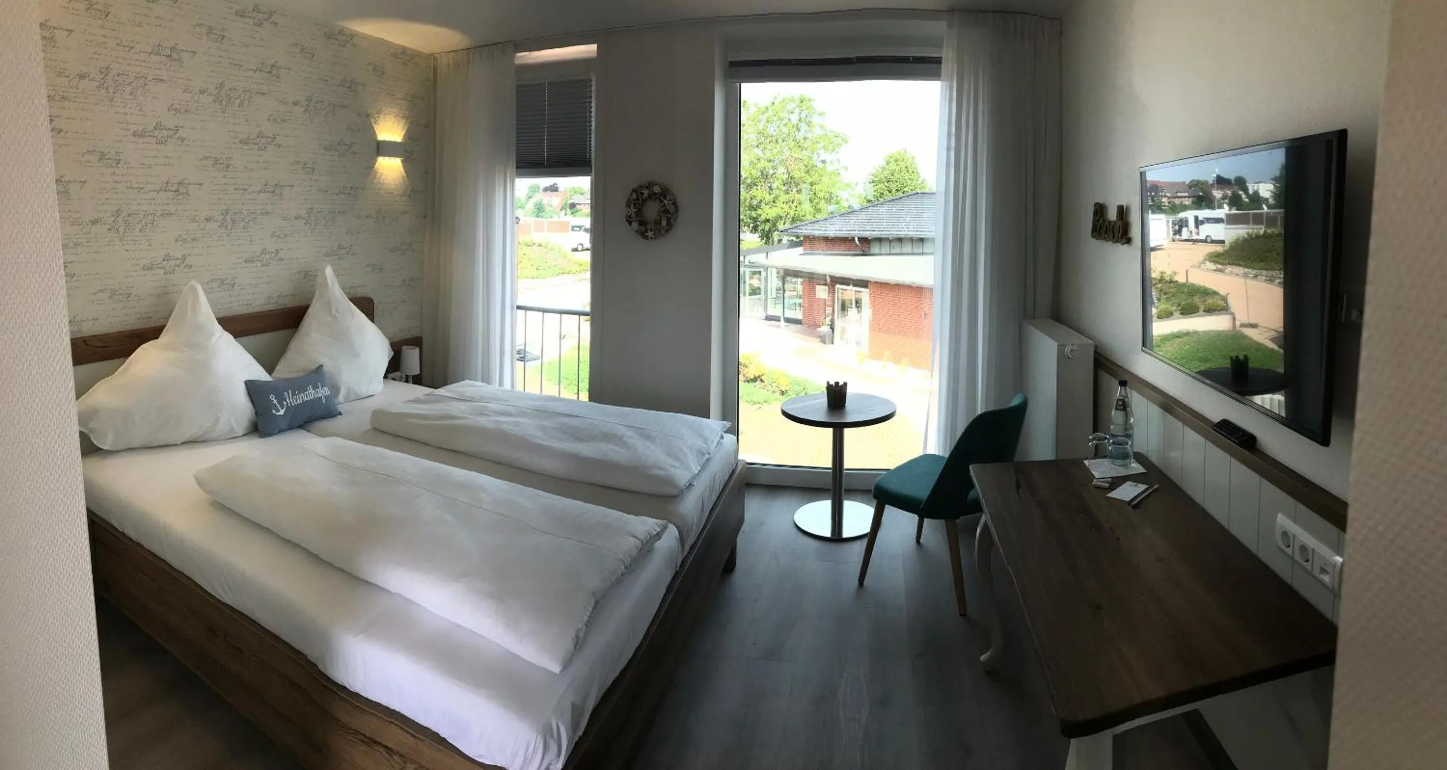 Bed in Kanal-Haus "Das Gästehaus direkt am NOK"