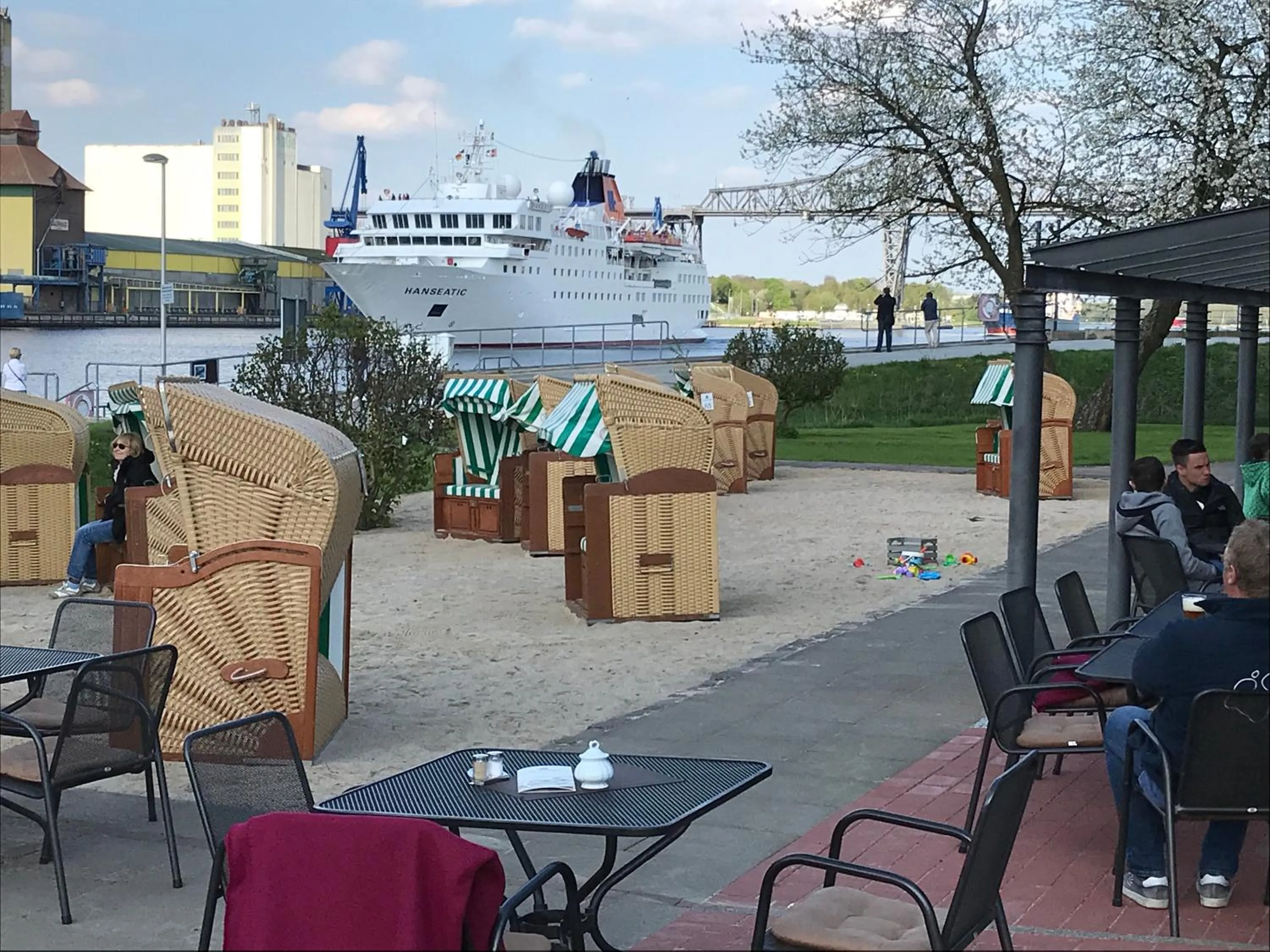 Kanal-Haus "Das Gästehaus direkt am NOK"