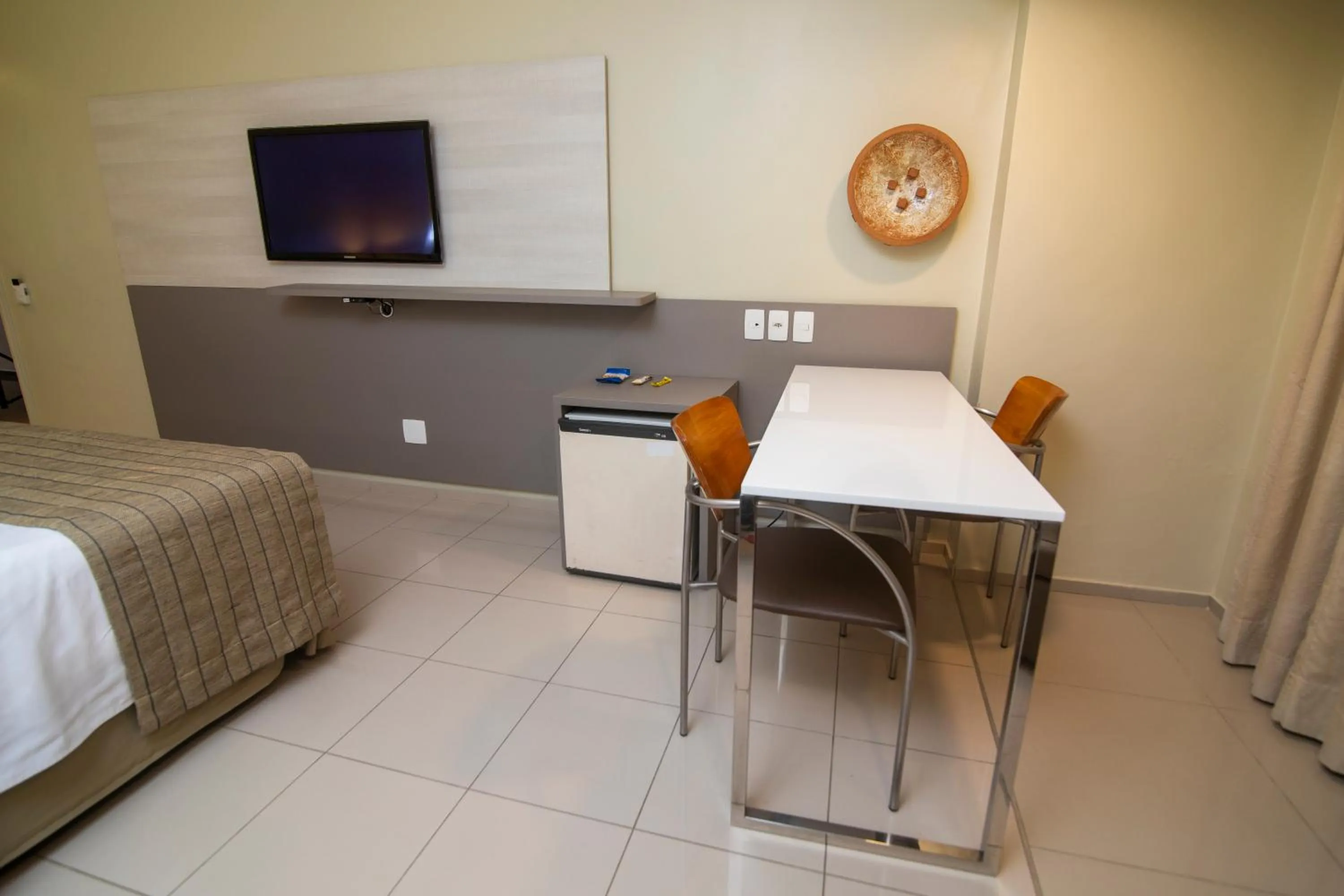 TV and multimedia in Seara Praia Hotel