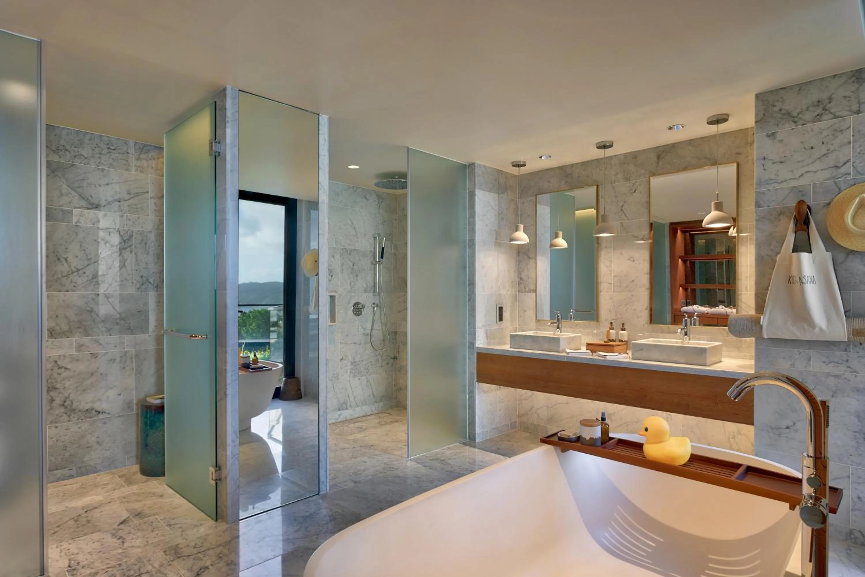 Shower in Six Senses Zil Pasyon, Seychelles