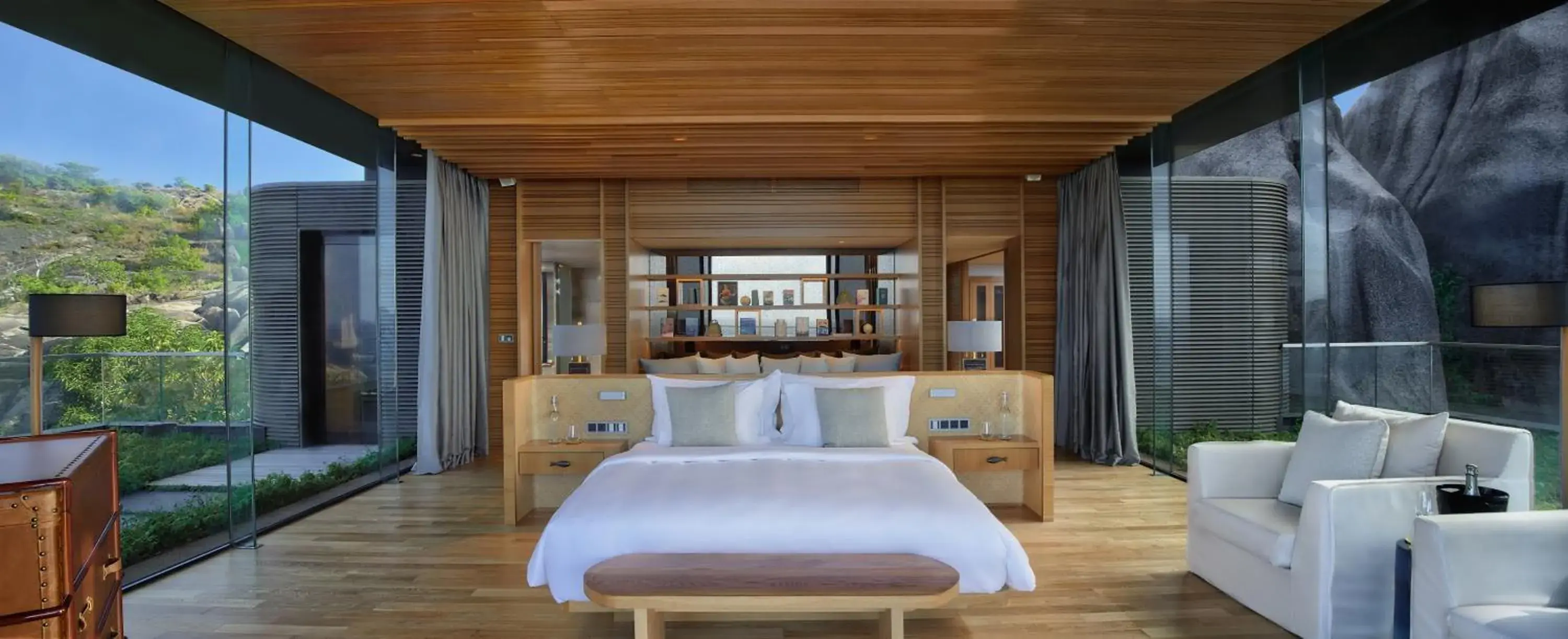 Bed in Six Senses Zil Pasyon, Seychelles Bed in Six Senses Zil Pasyon, Seychelles