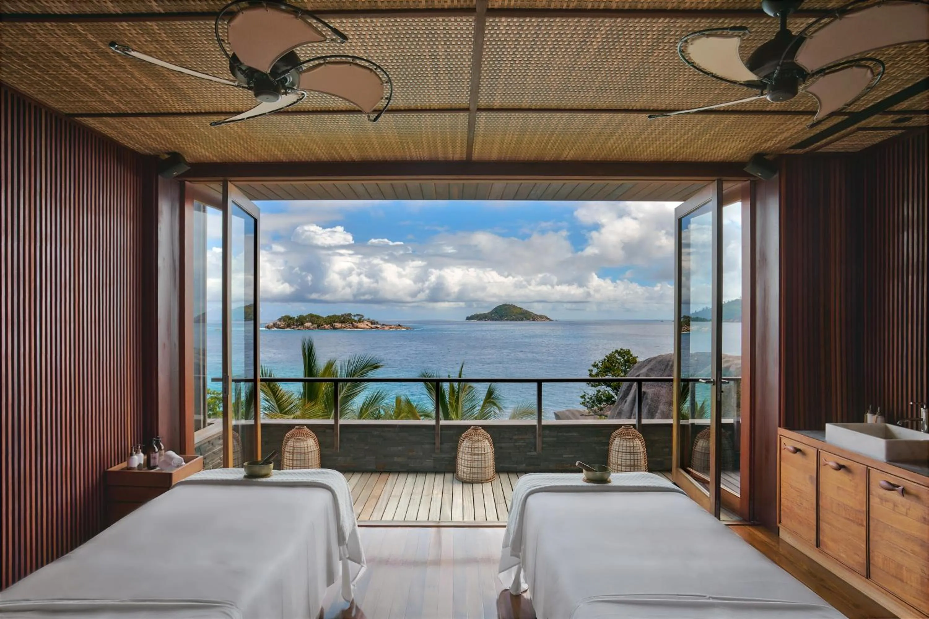 Massage, Bed in Six Senses Zil Pasyon, Seychelles