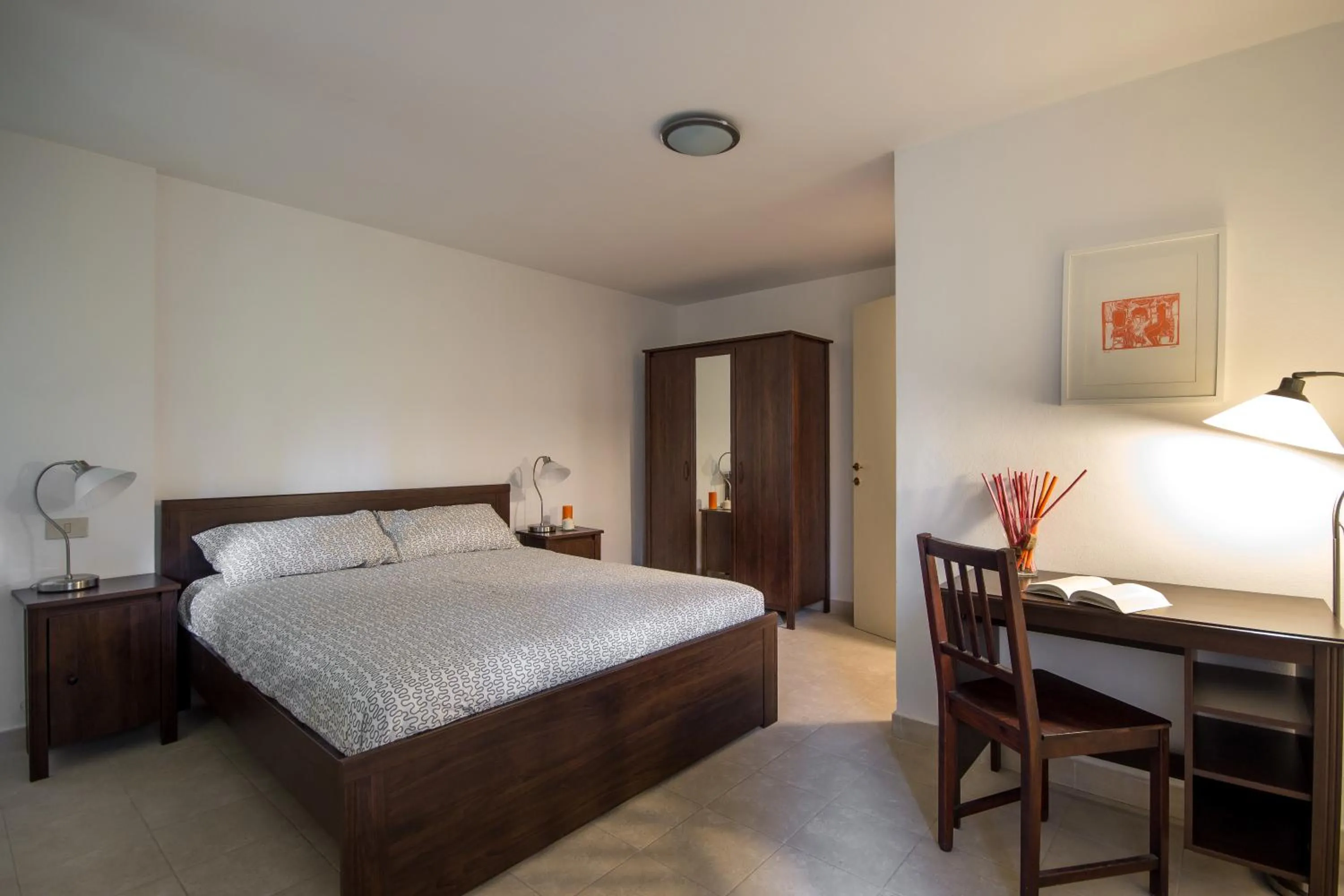 Bedroom, Bed in Comfort Zone