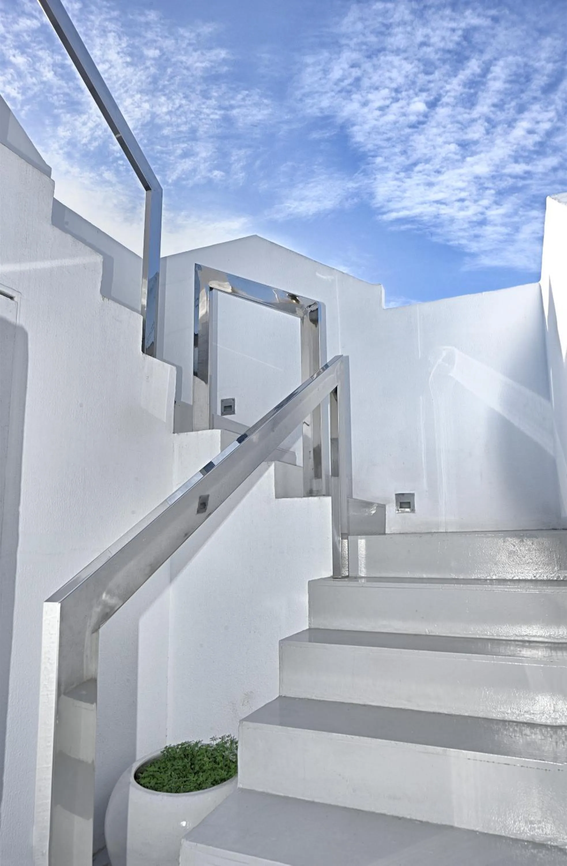 Property building in ALTO PSYRRI PENTHOUSE by K&K