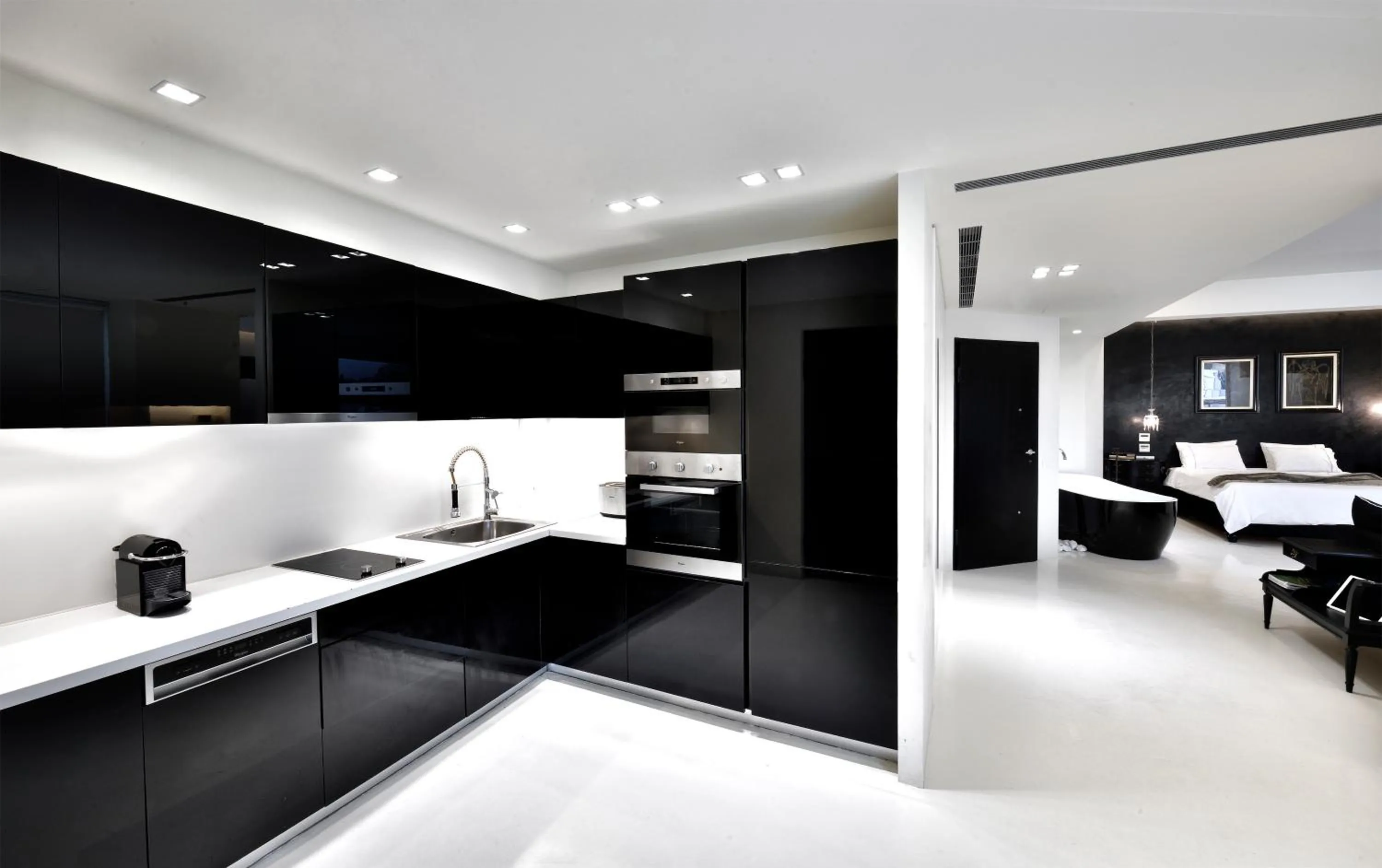 Kitchen or kitchenette in ALTO PSYRRI PENTHOUSE by K&K