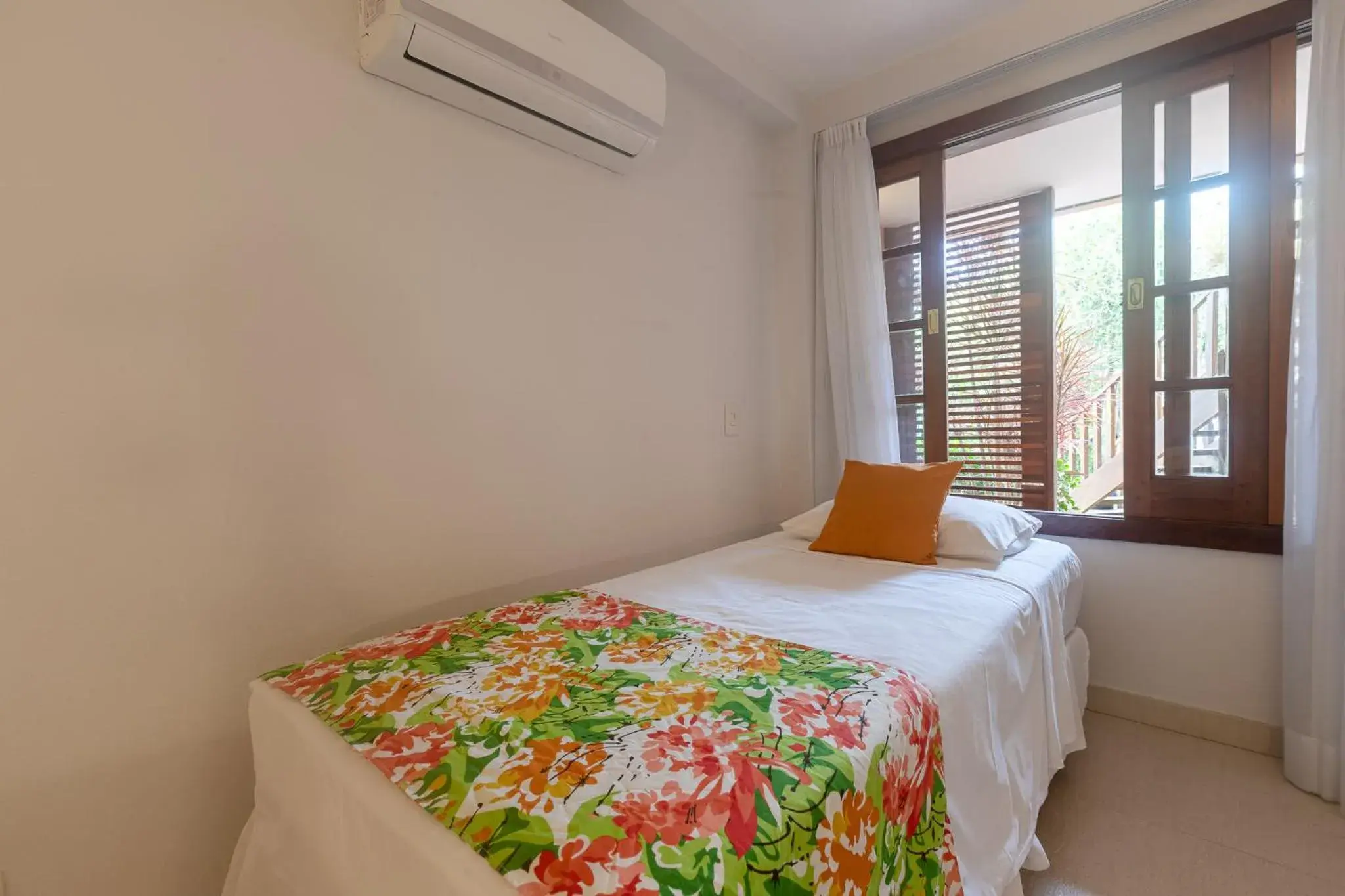 Bed in Corais e Conchas Bed in Corais e Conchas