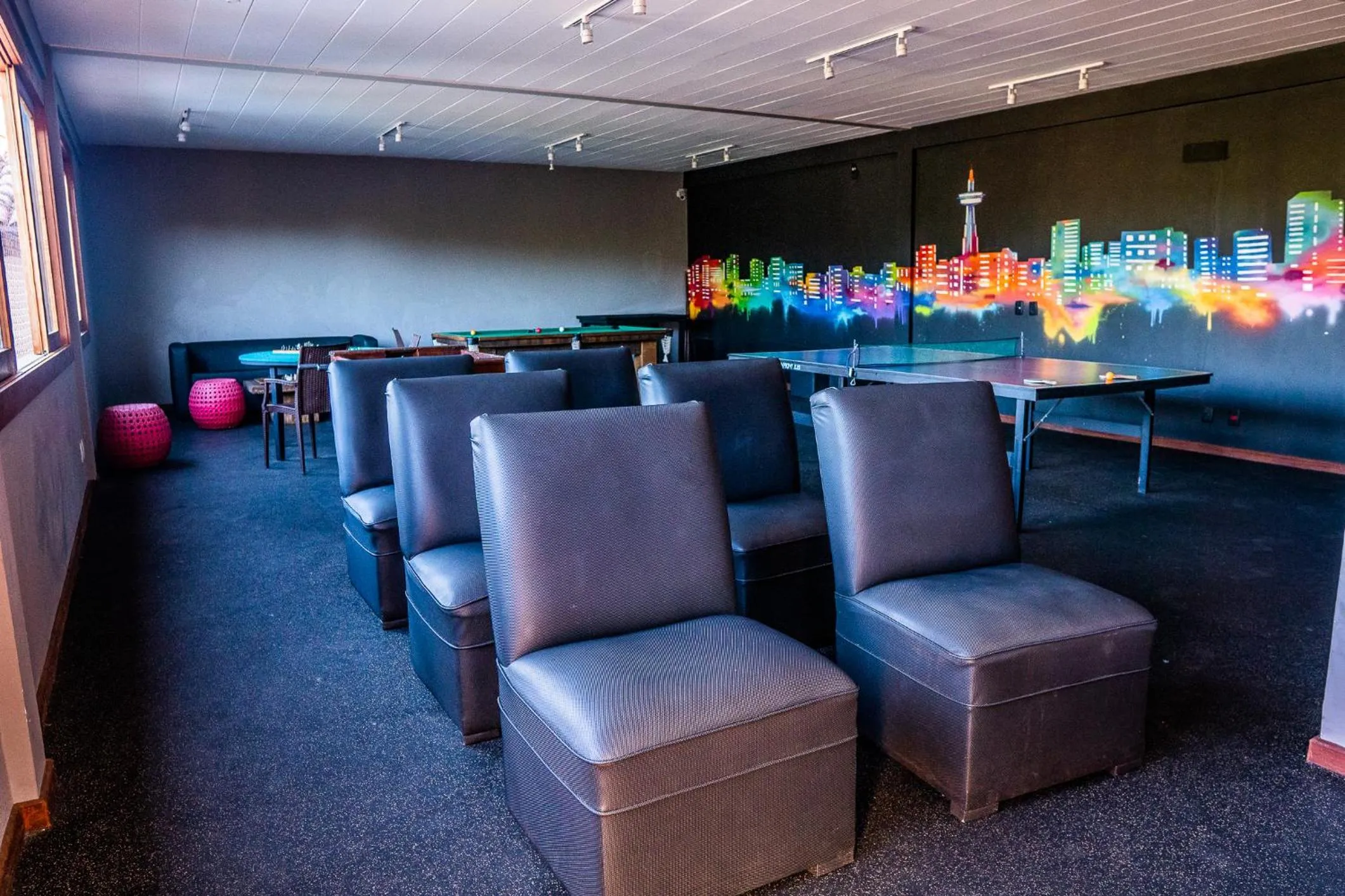 Communal lounge/ TV room in Corais e Conchas