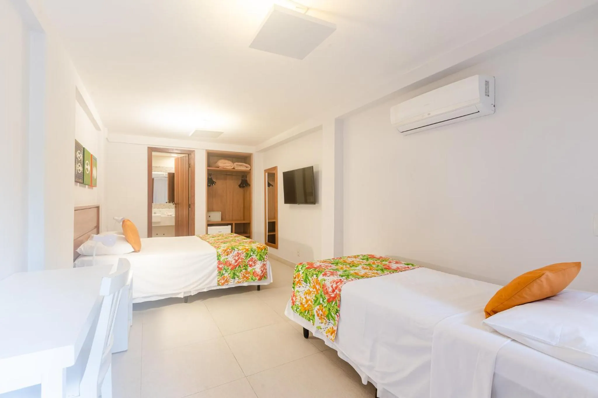 Bedroom, Bed in Corais e Conchas