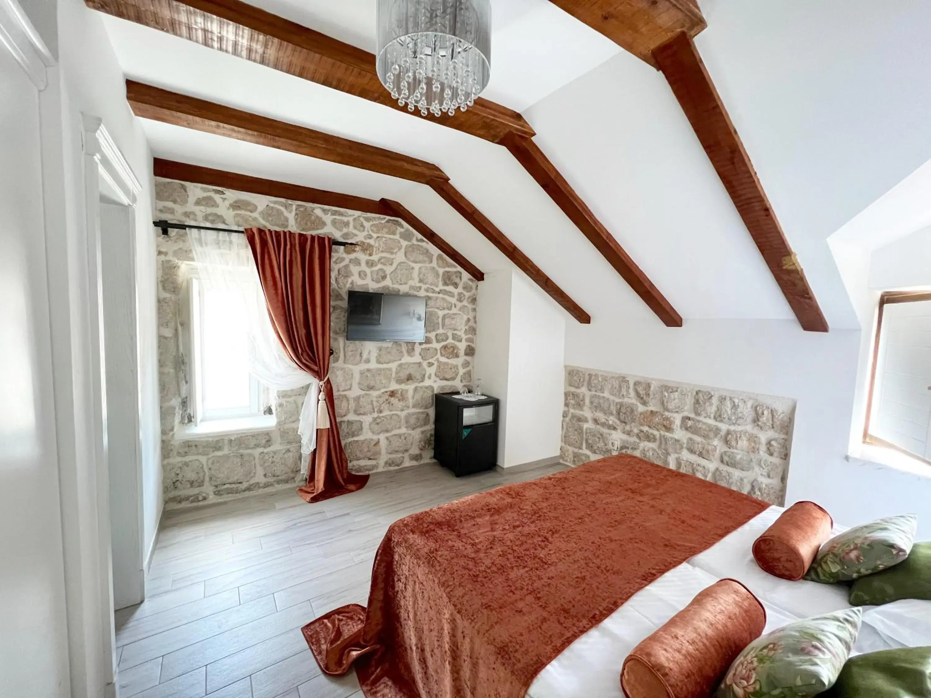 Comfort Double or Twin Room with City View in Bed&Breakfast Sorgo Palace Comfort Double or Twin Room with City View in Bed&Breakfast Sorgo Palace