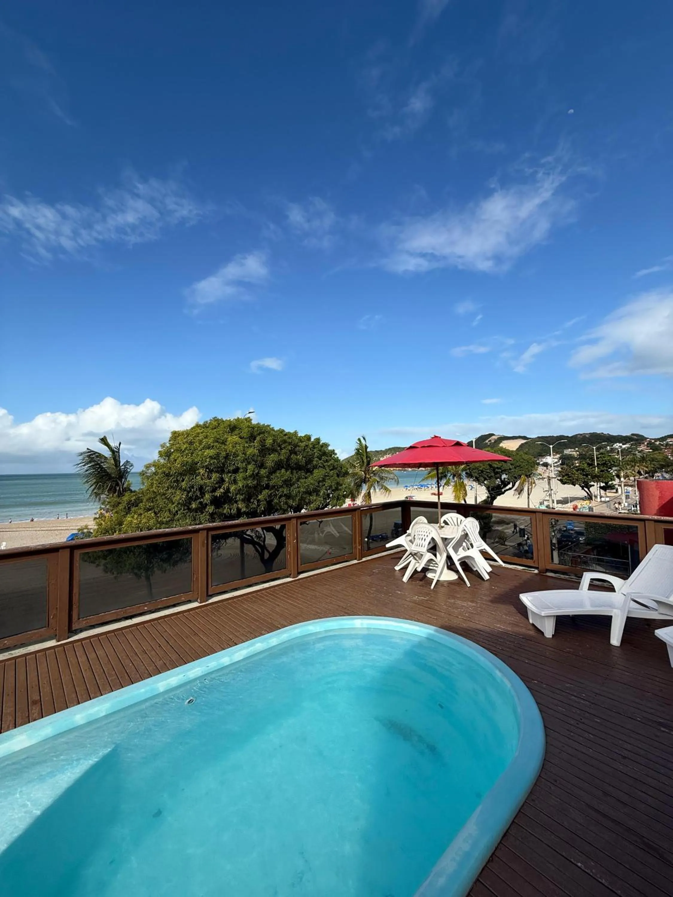Swimming pool in Ingá Praia hotel
