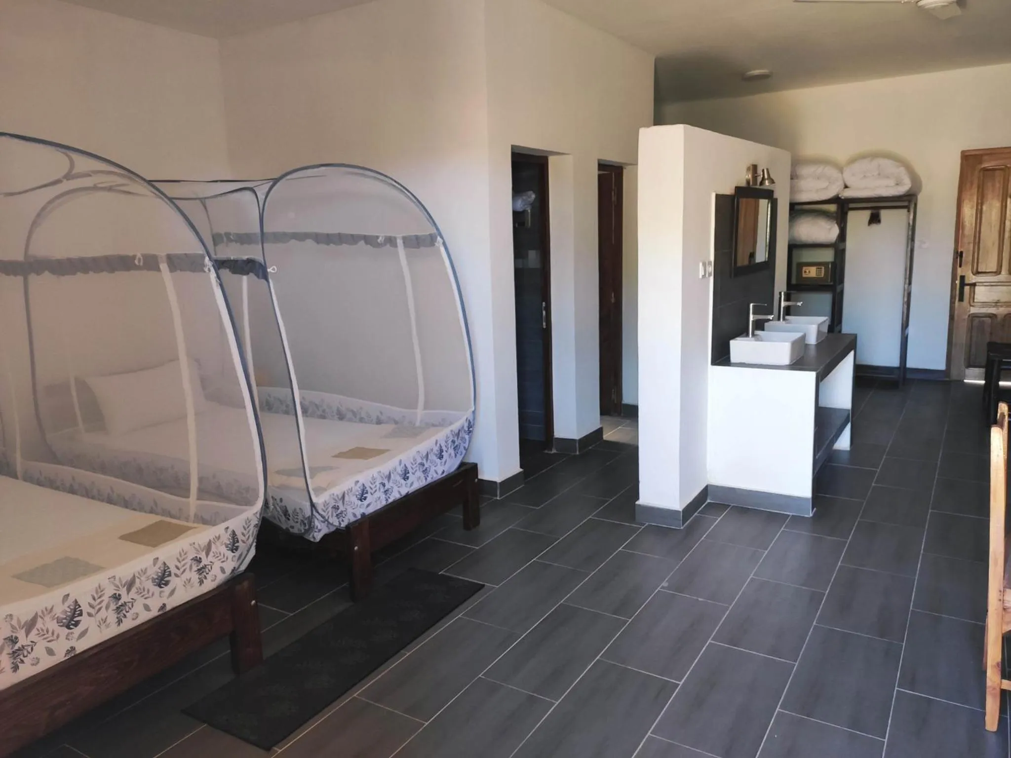 Photo of the whole room, Bed in HOTEL H1 ISALO