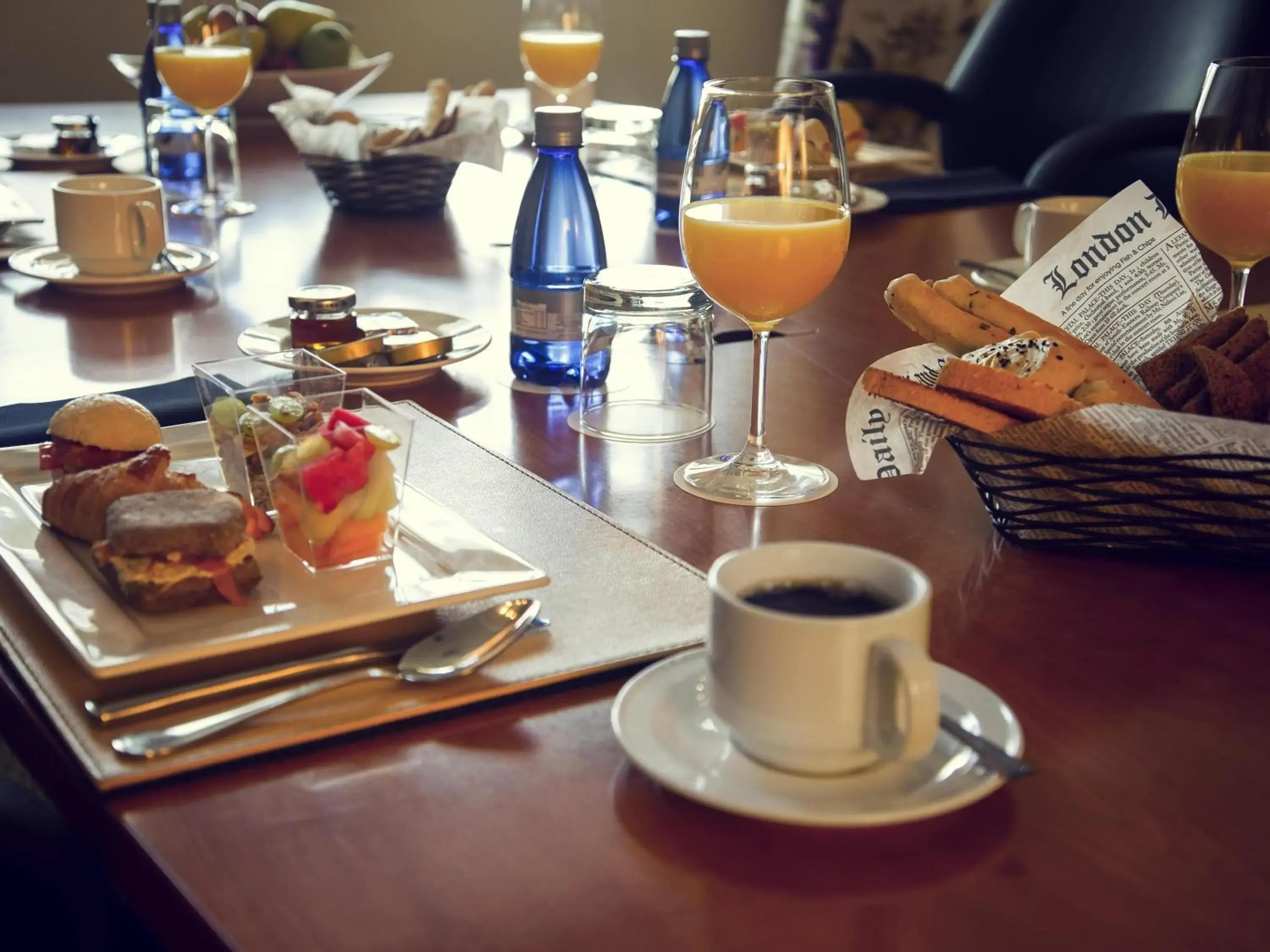 Restaurant/places to eat in Mercure Santiago Centro Restaurant/places to eat in Mercure Santiago Centro