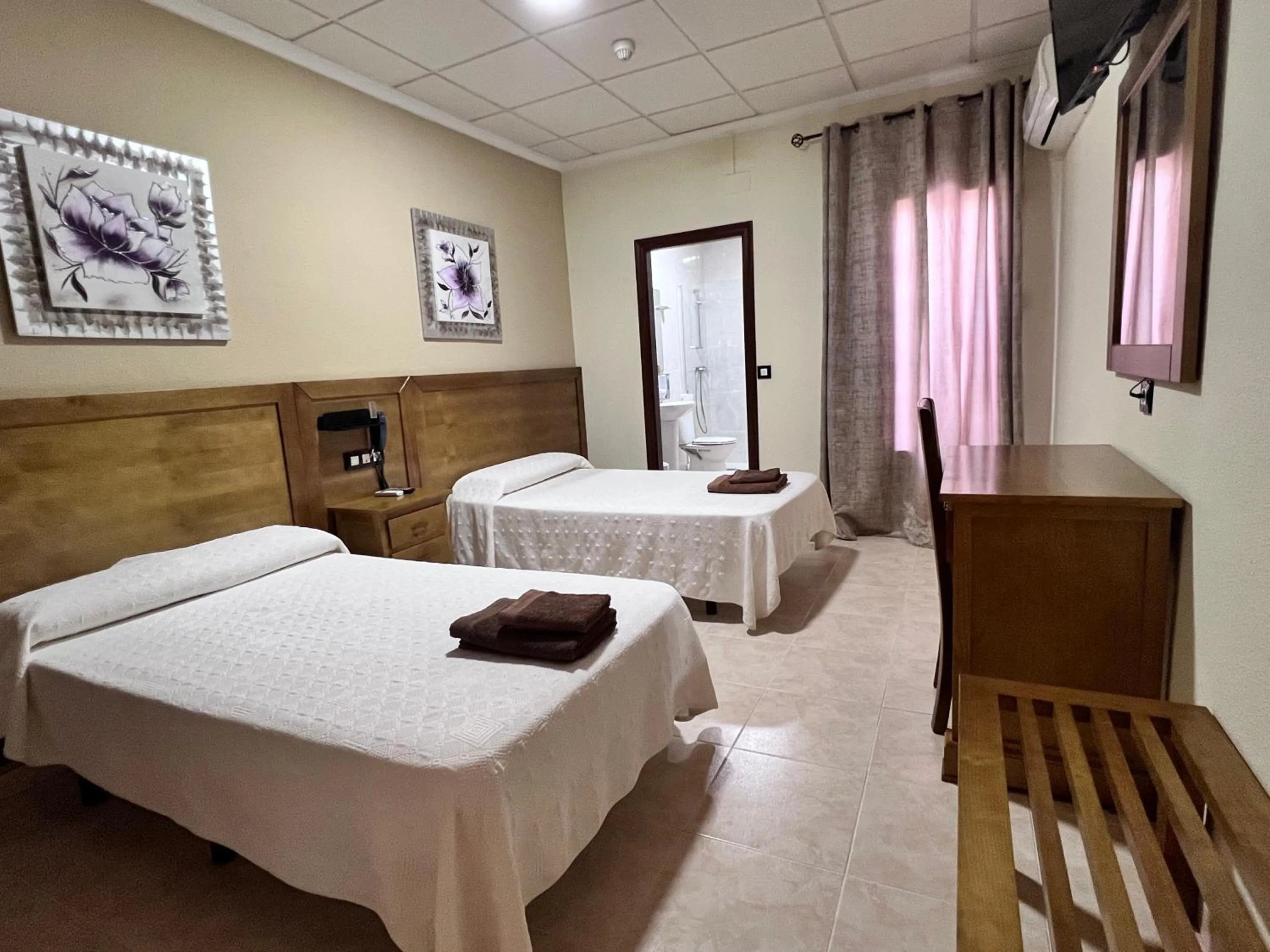 Photo of the whole room, Bed in Hotel Don Juan