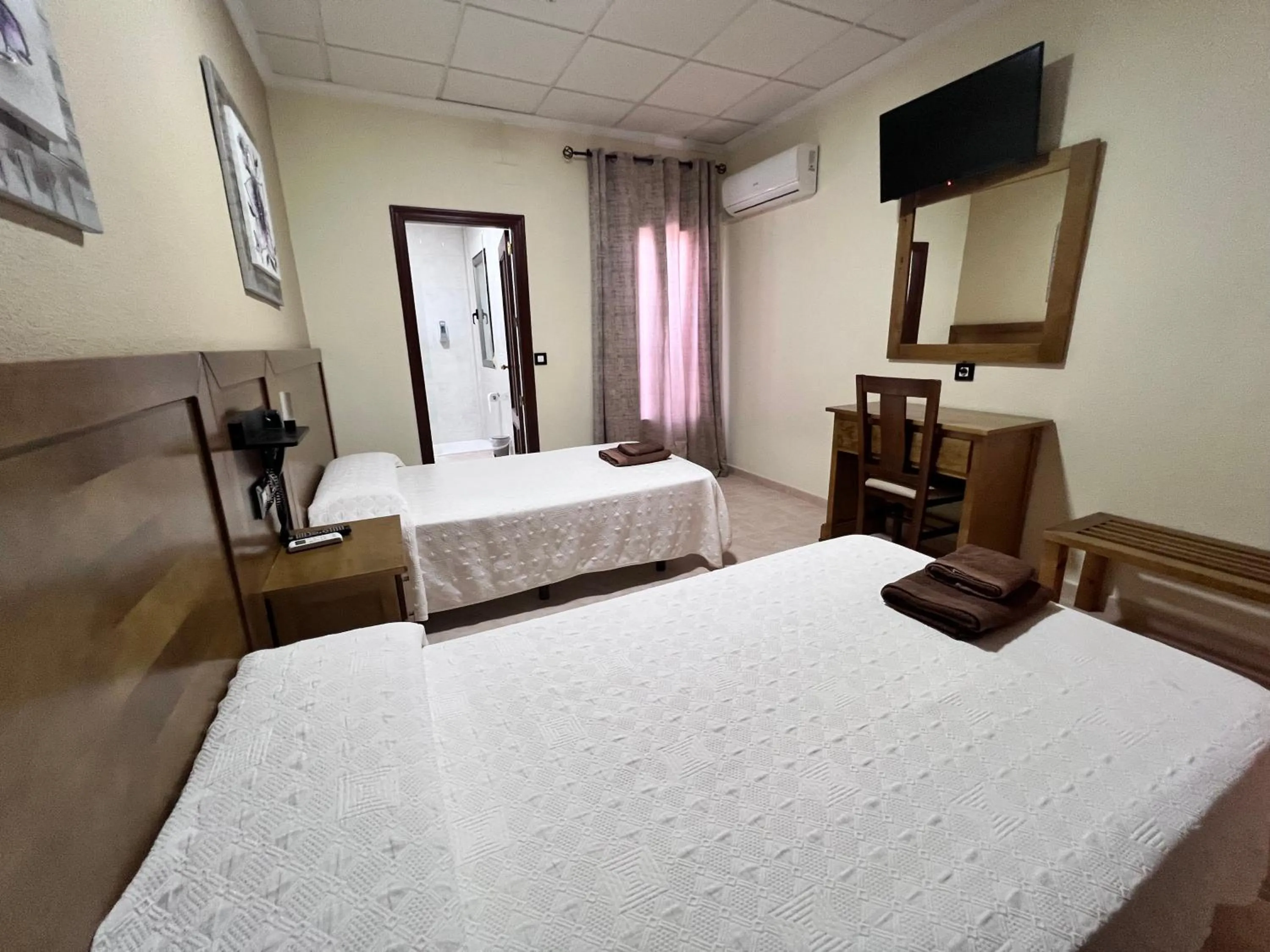 Photo of the whole room, Bed in Hotel Don Juan