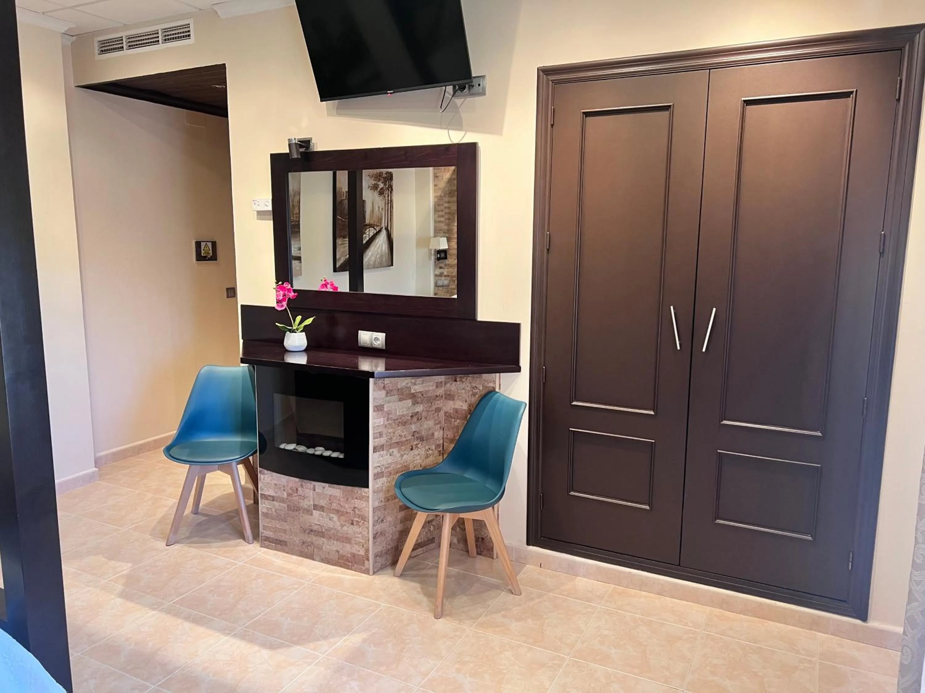 Photo of the whole room in Hotel Don Juan