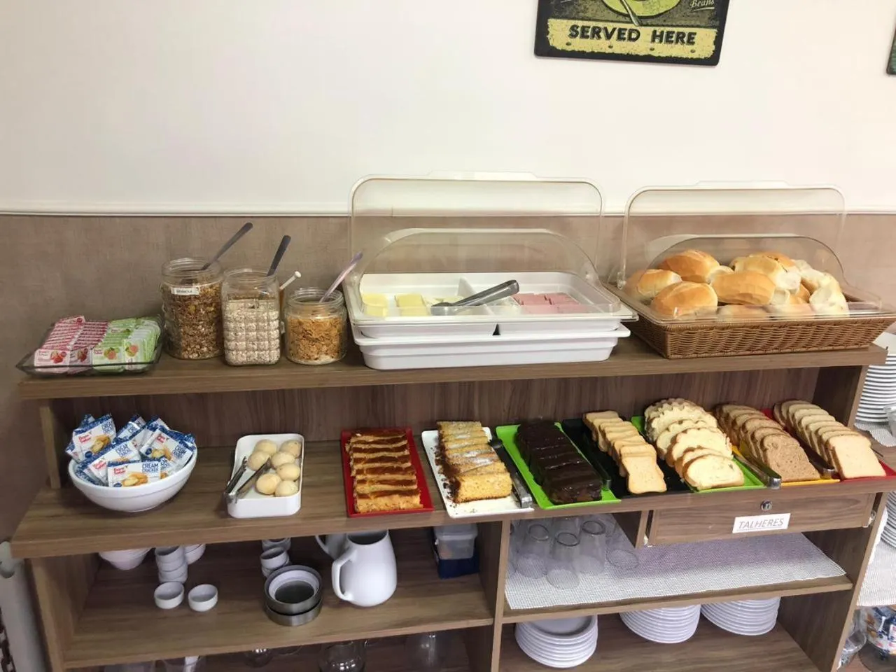 Breakfast in Hotel Araçari