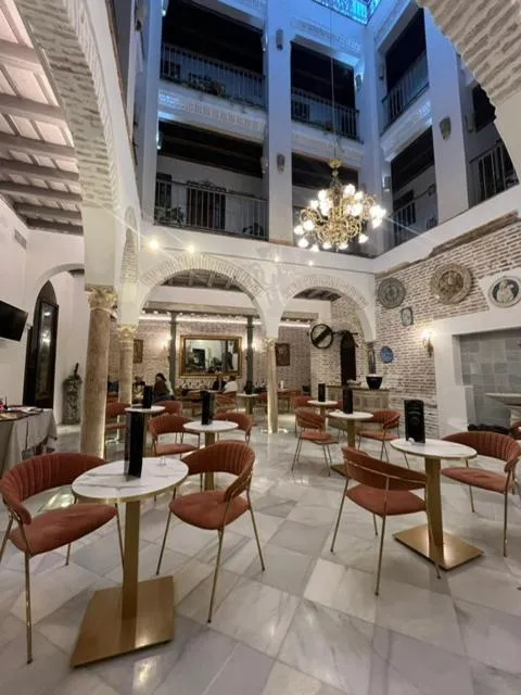 Restaurant/places to eat in Hotel Convento La Gloria
