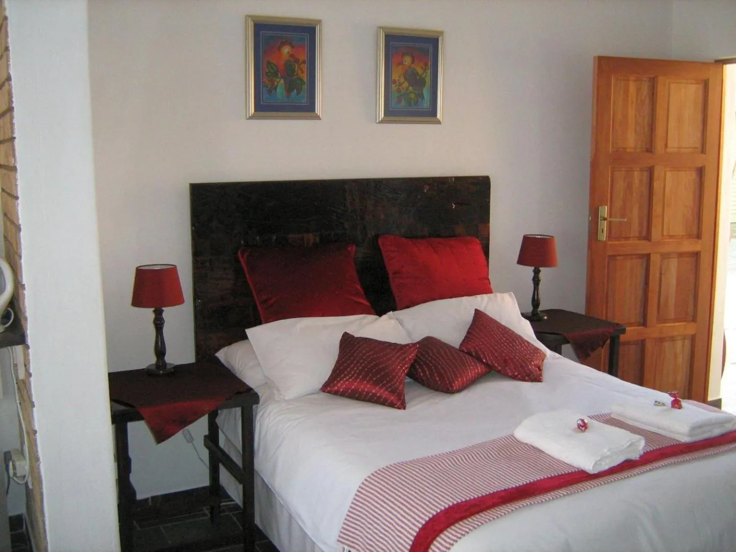 Bed in Ukarimu Guest House