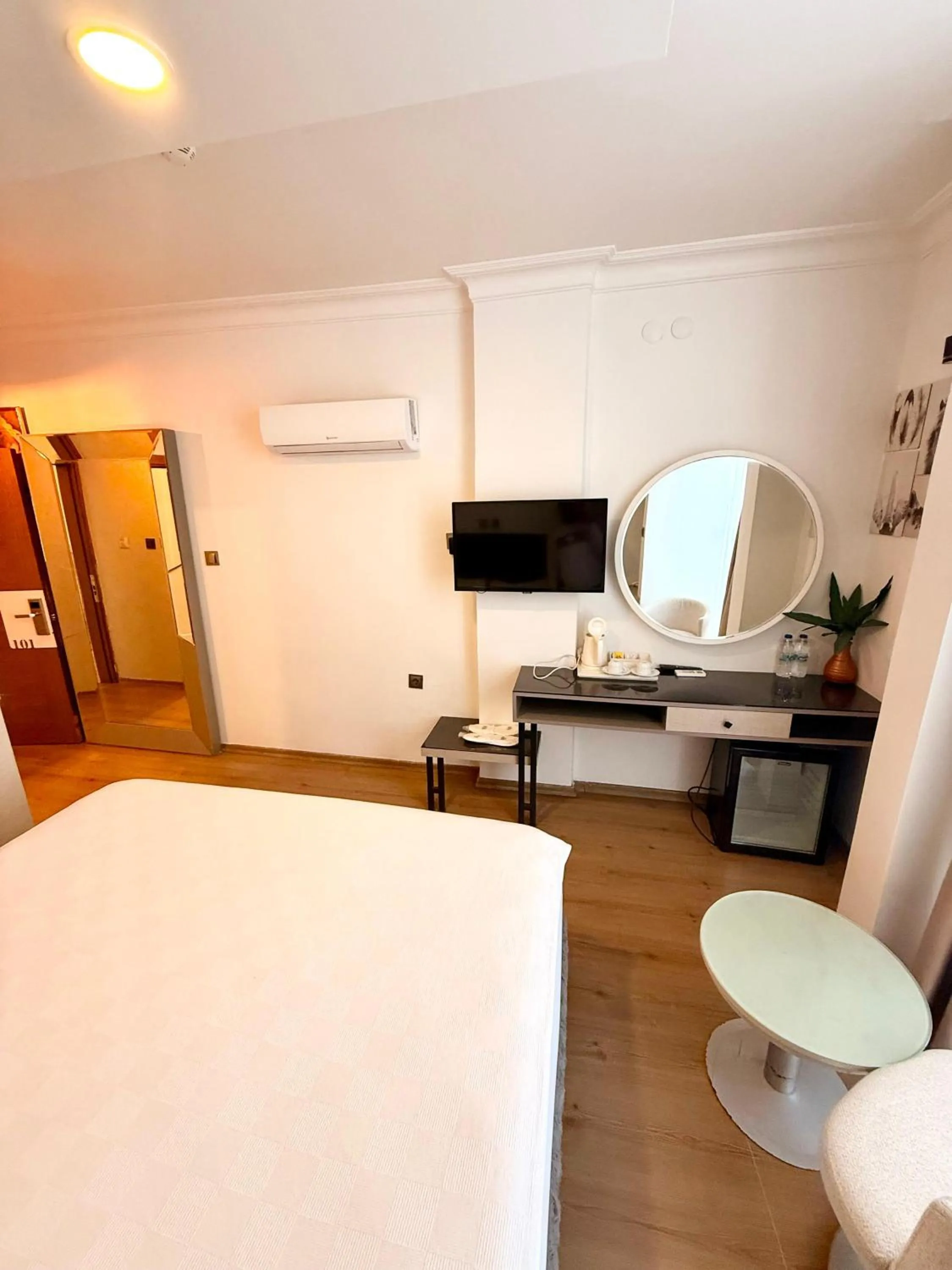 Bed in NFK The House Hotel