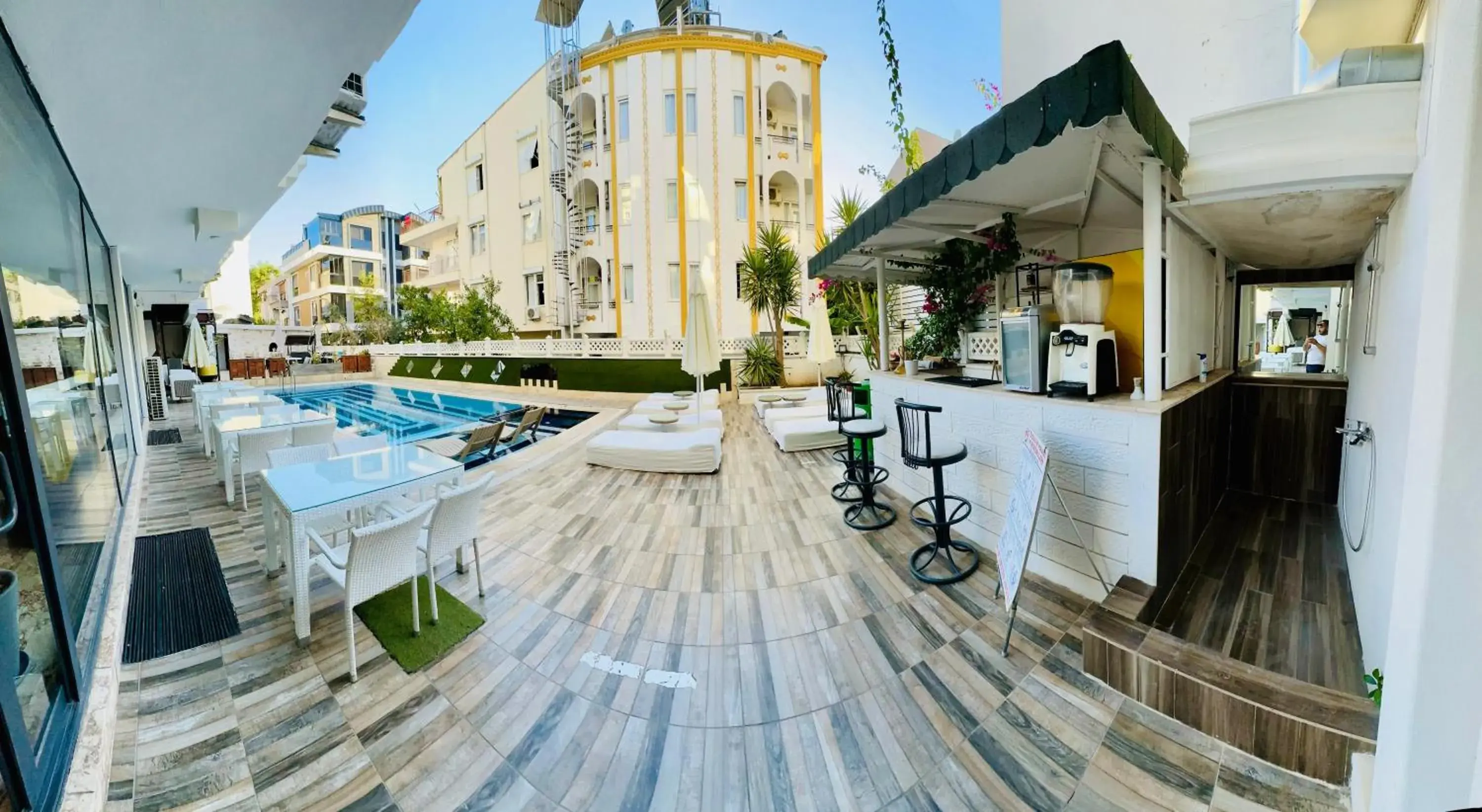 Swimming pool in NFK The House Hotel Swimming pool in NFK The House Hotel