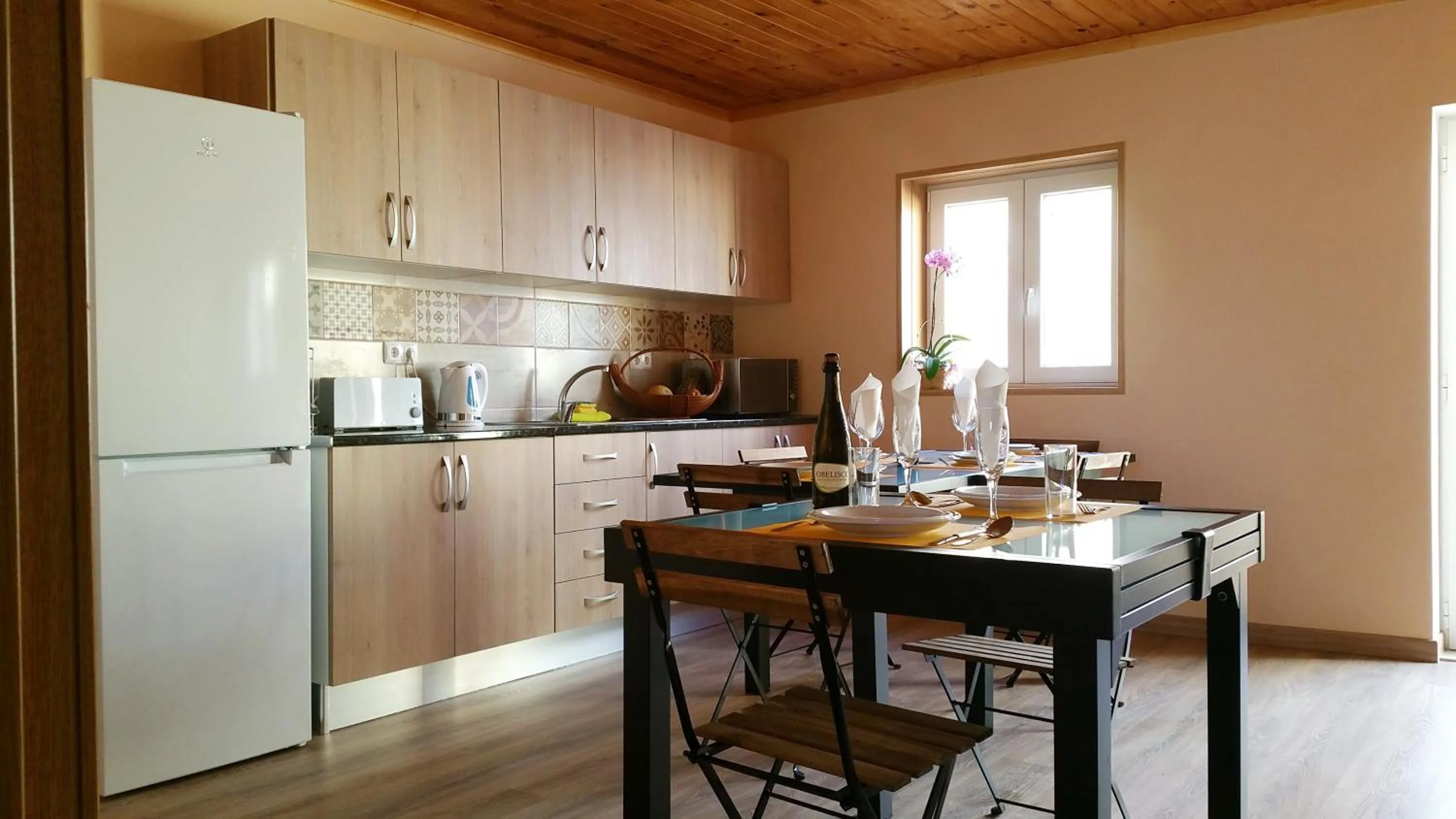 Coffee/tea facilities in Happy House