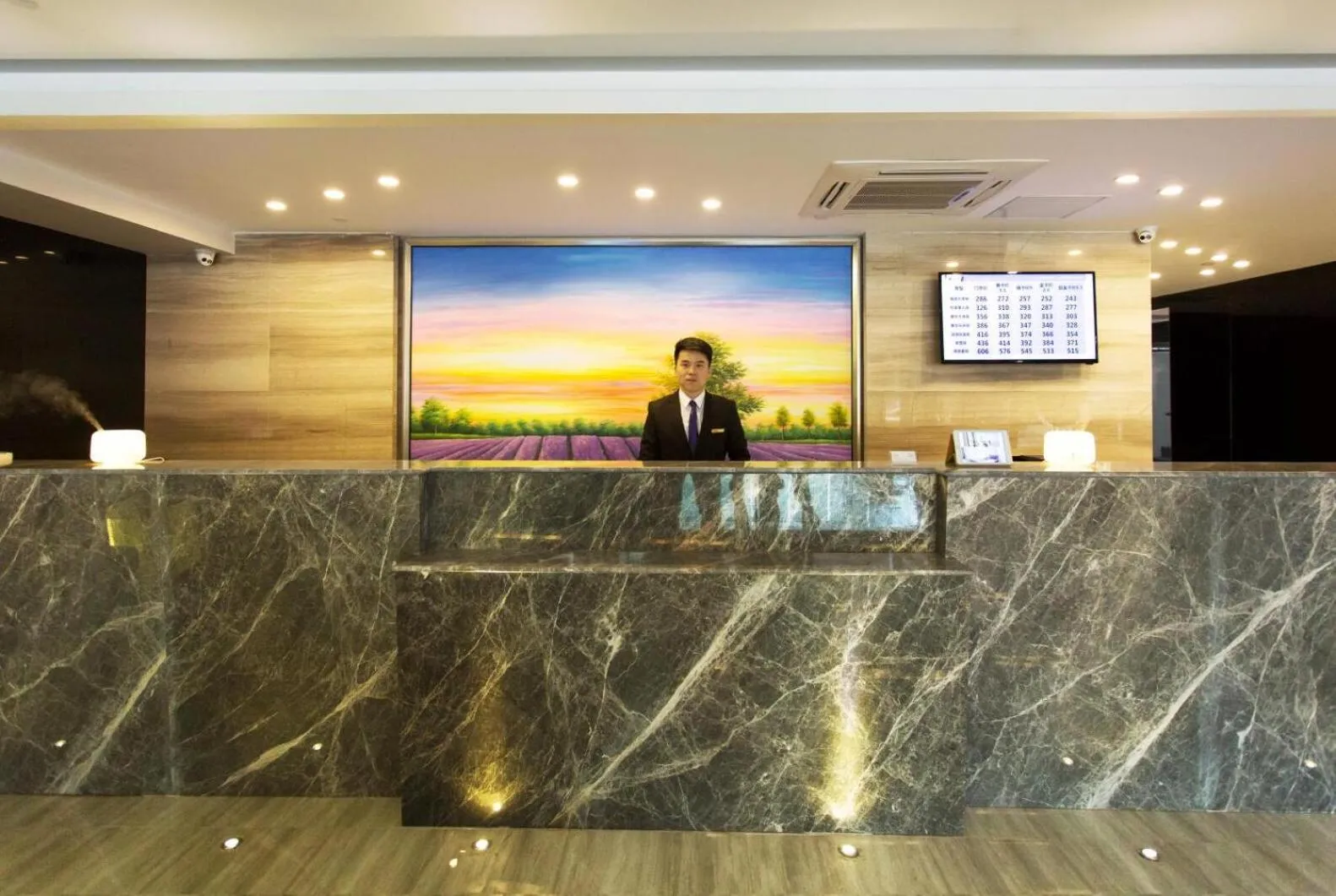 Lavande Hotel Suzhou Guanqian