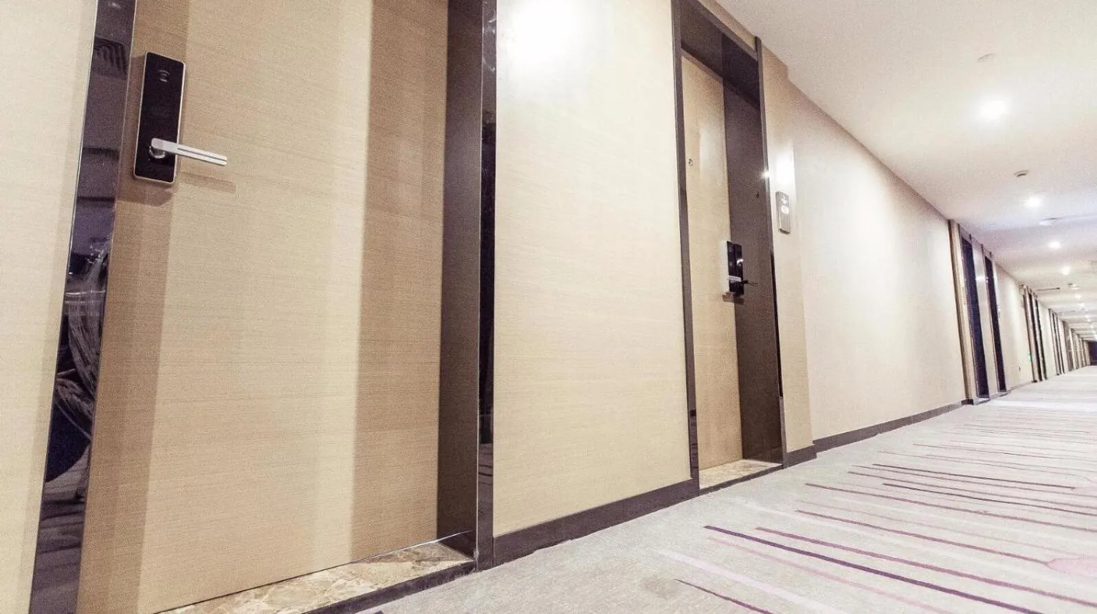 Lavande Hotel Suzhou Guanqian