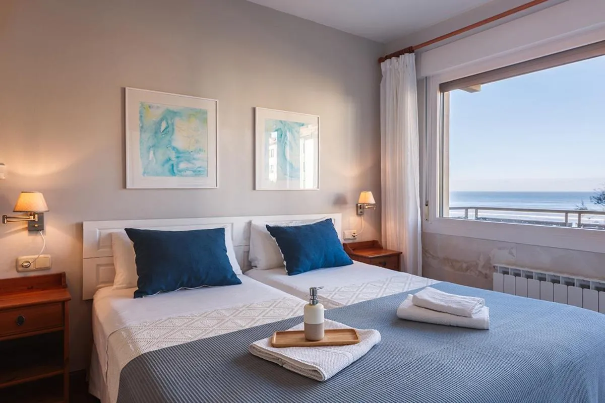 Bedroom, Bed in Pensión Zarauz Playa