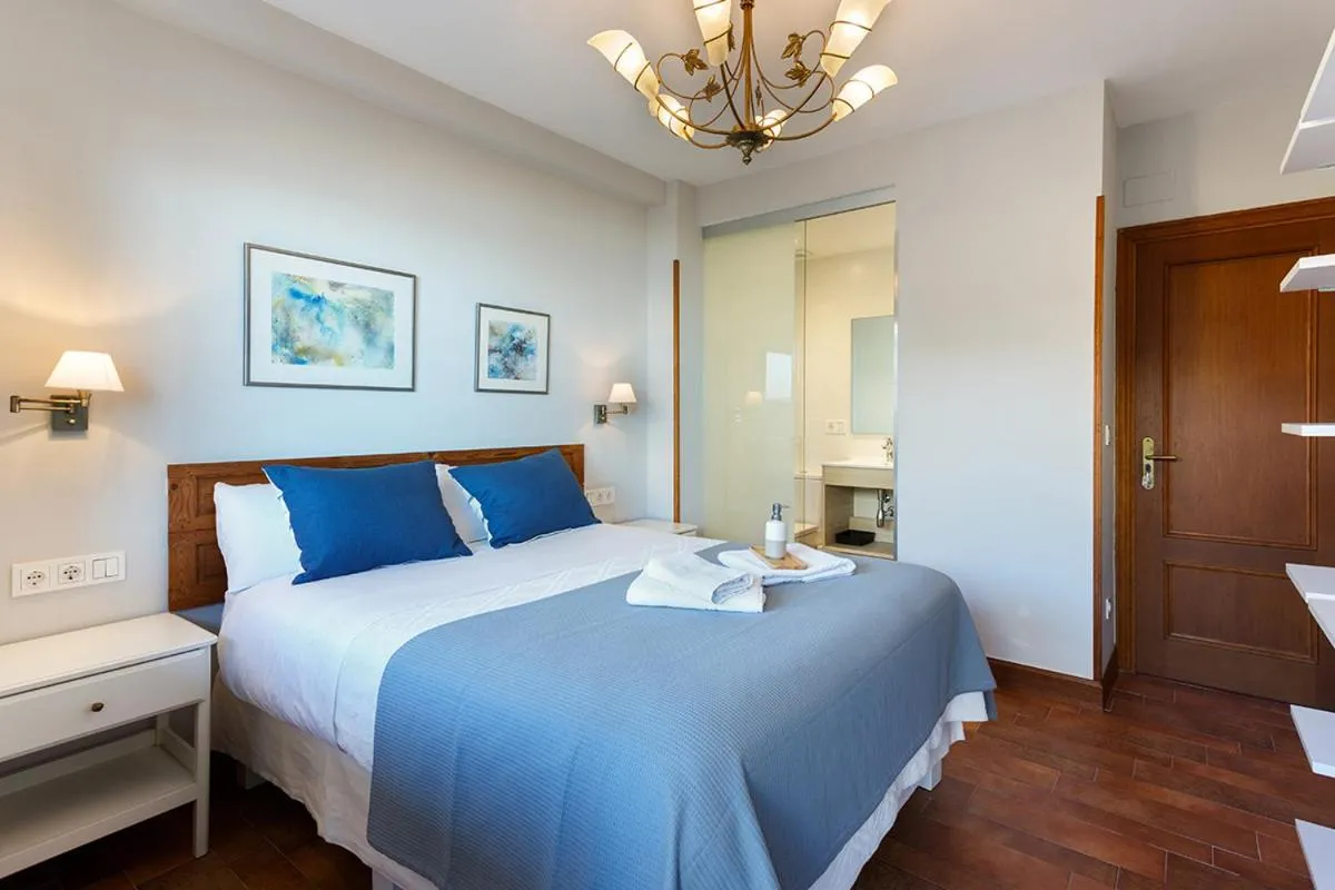 Bedroom, Bed in Pensión Zarauz Playa
