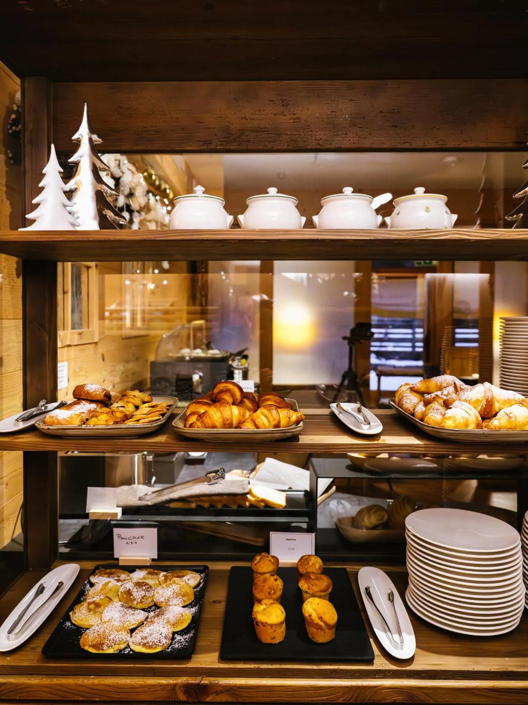 Breakfast in Maribel Hotel