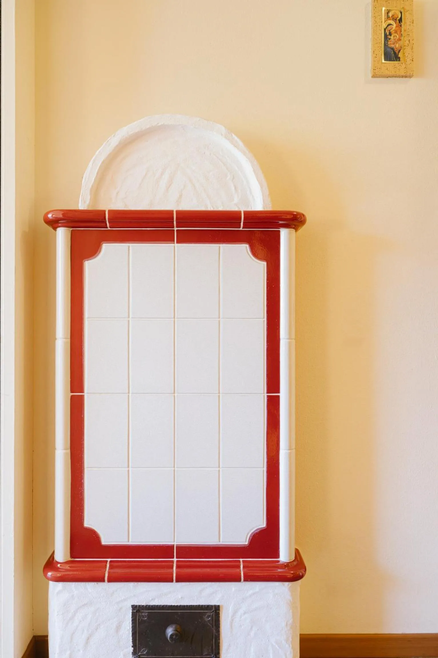 Decorative detail in Maribel Hotel