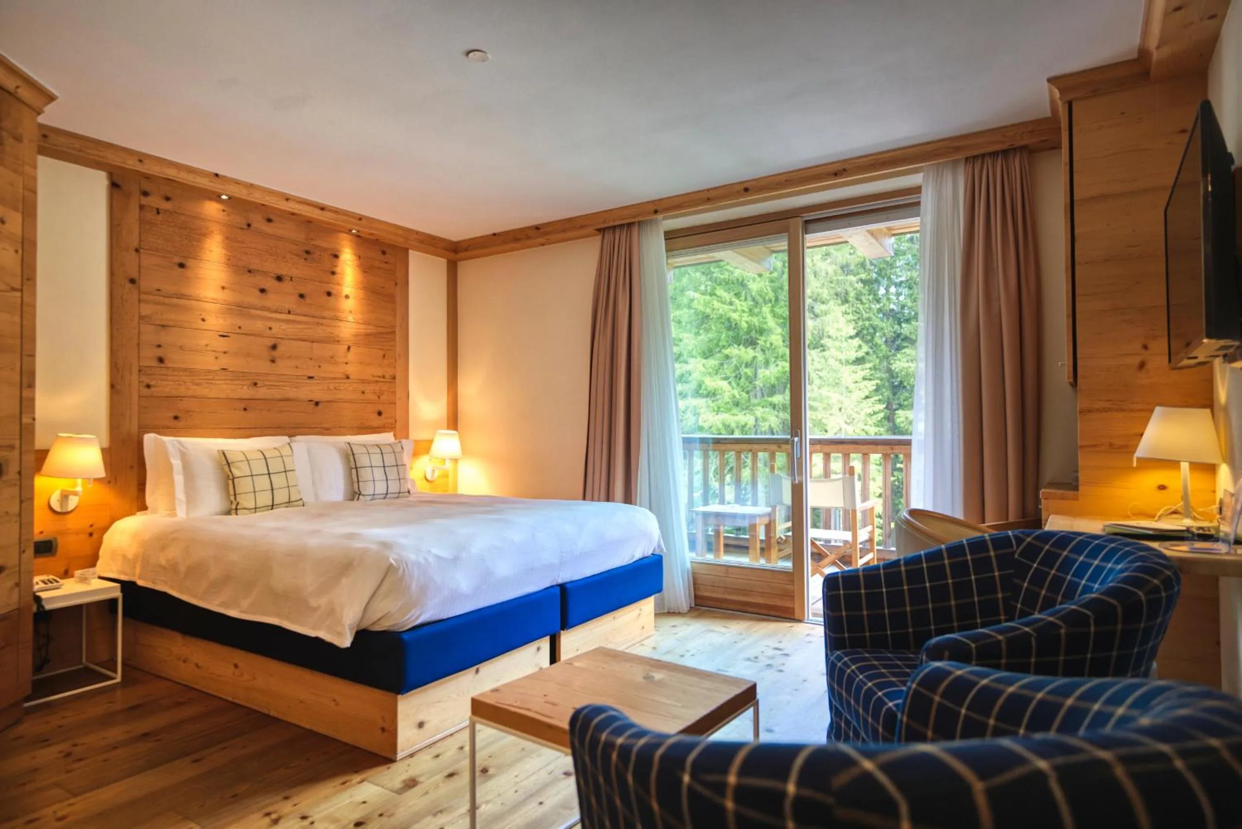 Photo of the whole room, Bed in Maribel Hotel