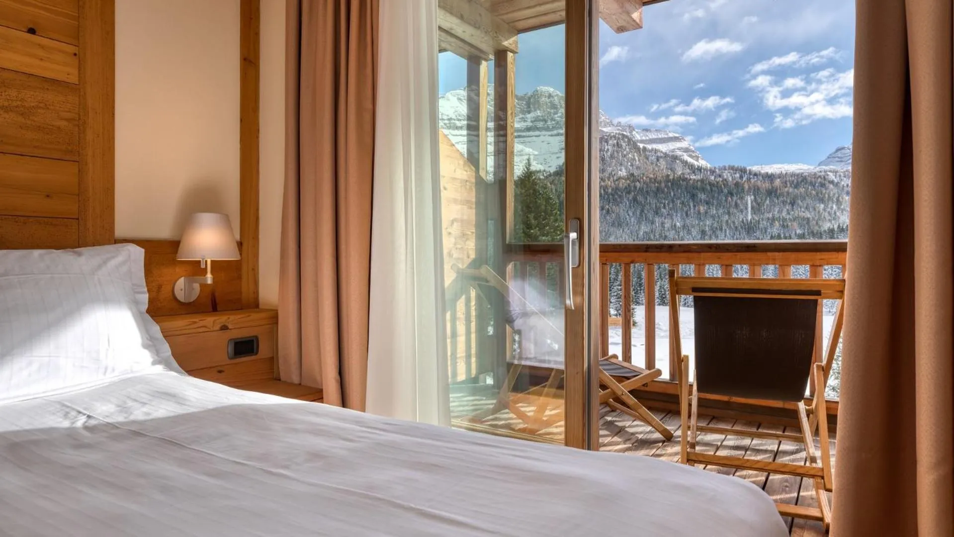 Natural landscape, Bed in Maribel Hotel