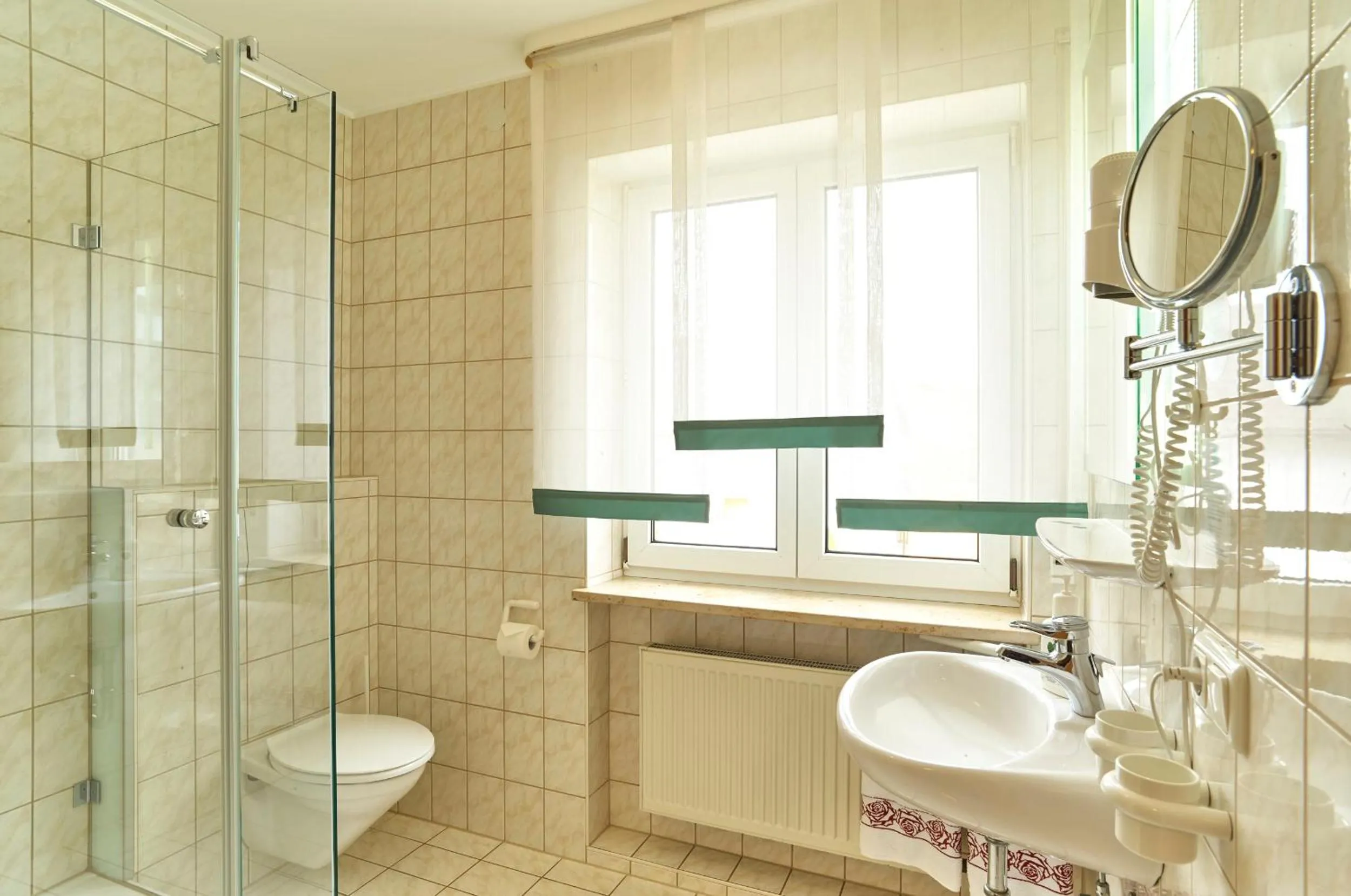 Photo of the whole room in Landhotel Geyer