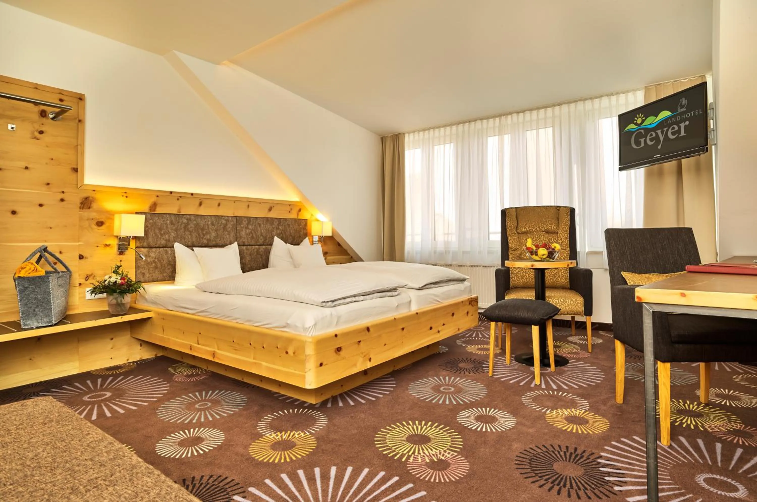 Photo of the whole room, Bed in Landhotel Geyer