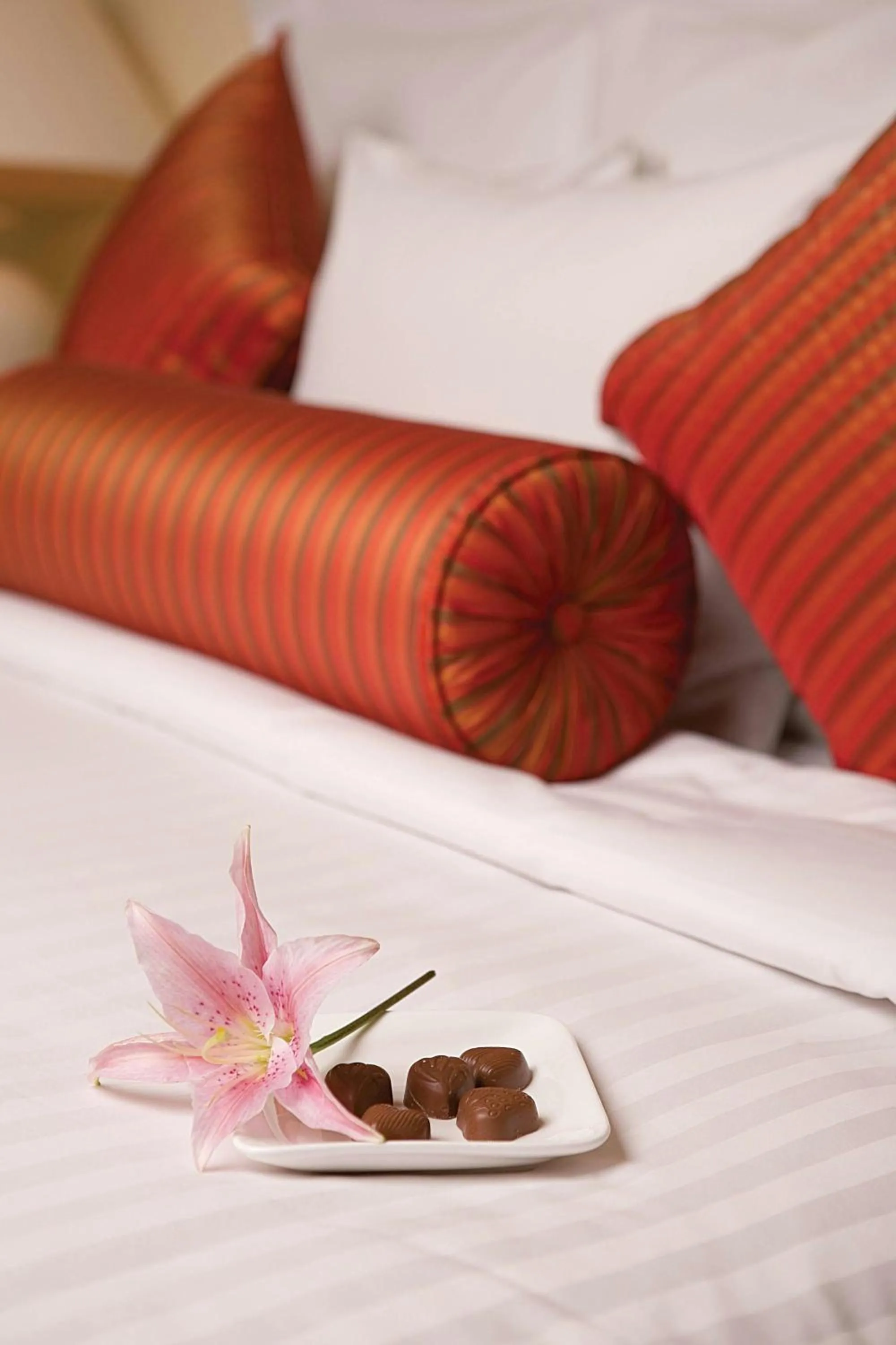 Photo of the whole room, Bed in Marriott Executive Apartments Dubai Creek