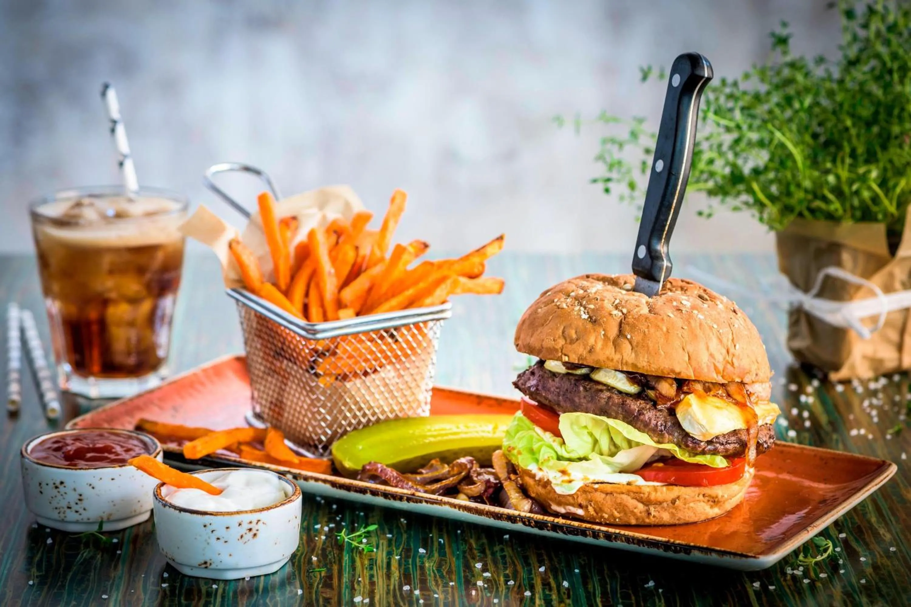 Restaurant/places to eat in Marriott Executive Apartments Dubai Creek