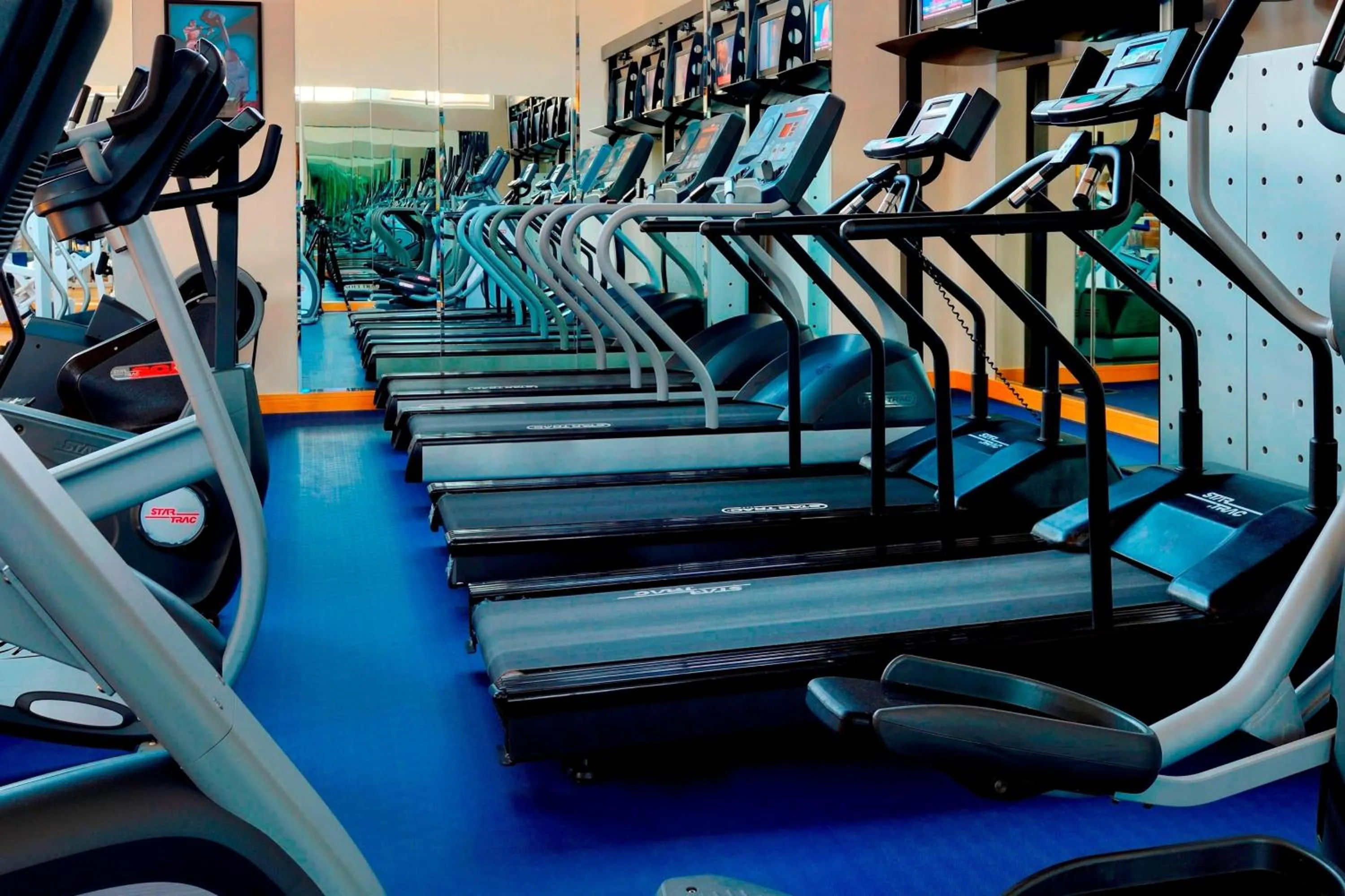 Fitness centre/facilities in Marriott Executive Apartments Dubai Creek