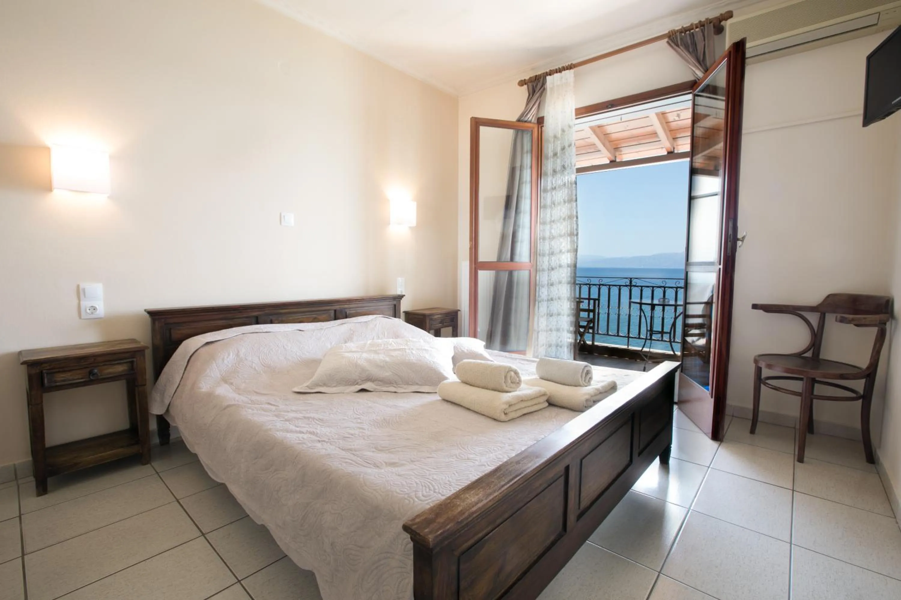 Bed in SAGA Pension