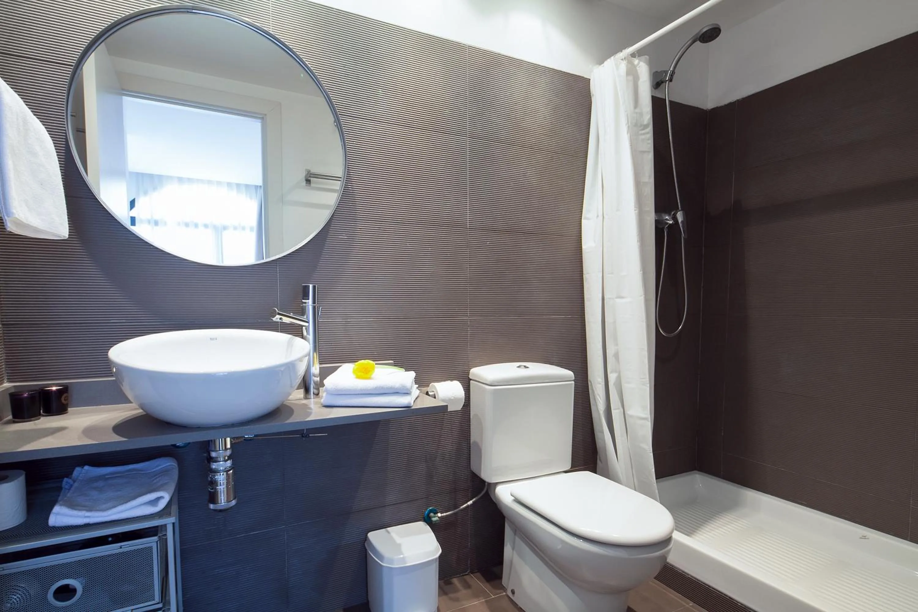 Bathroom in Inside Barcelona Apartments Sants