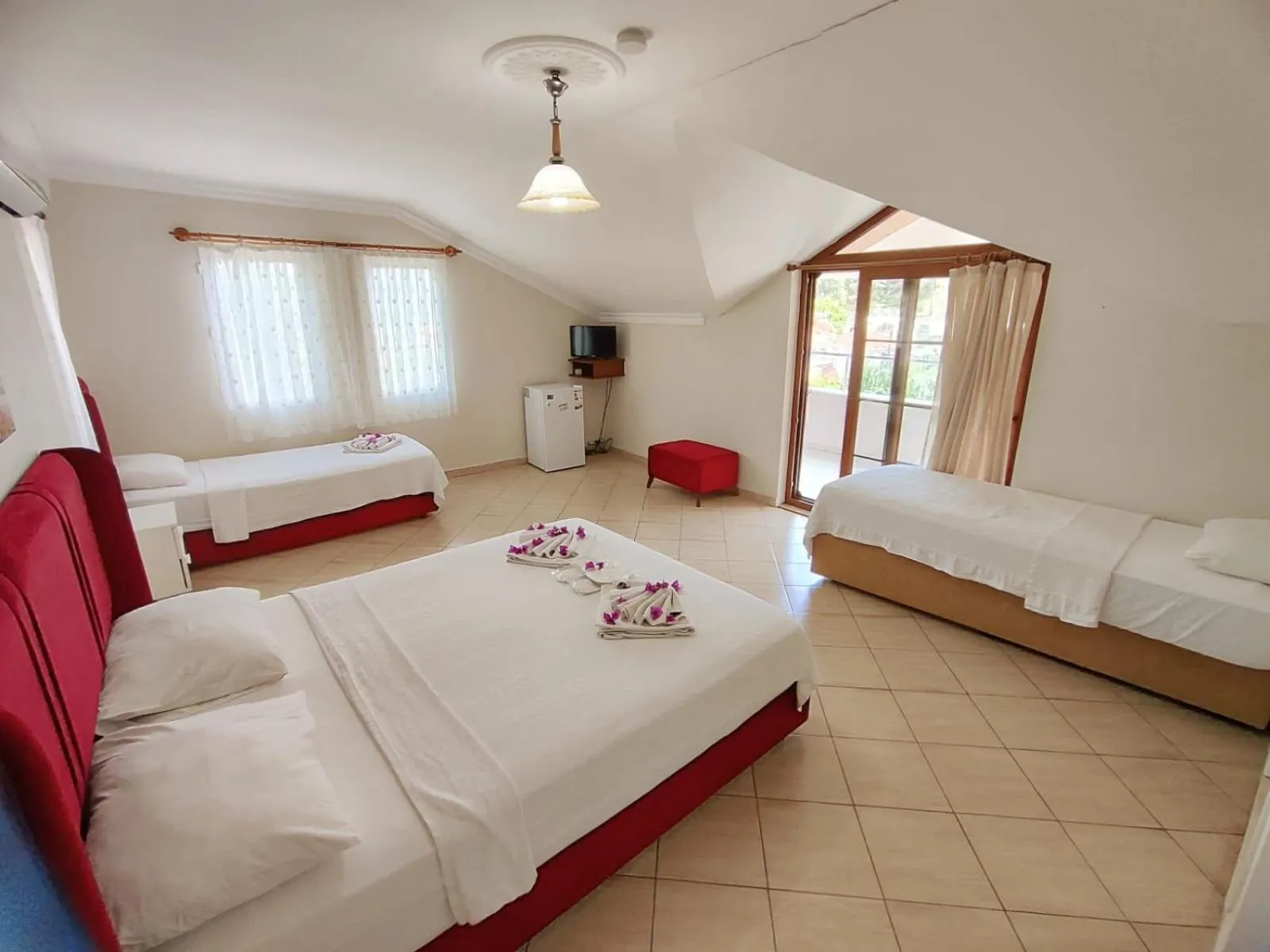 Photo of the whole room, Bed in Bucak Apart Hotel Göcek & Beach