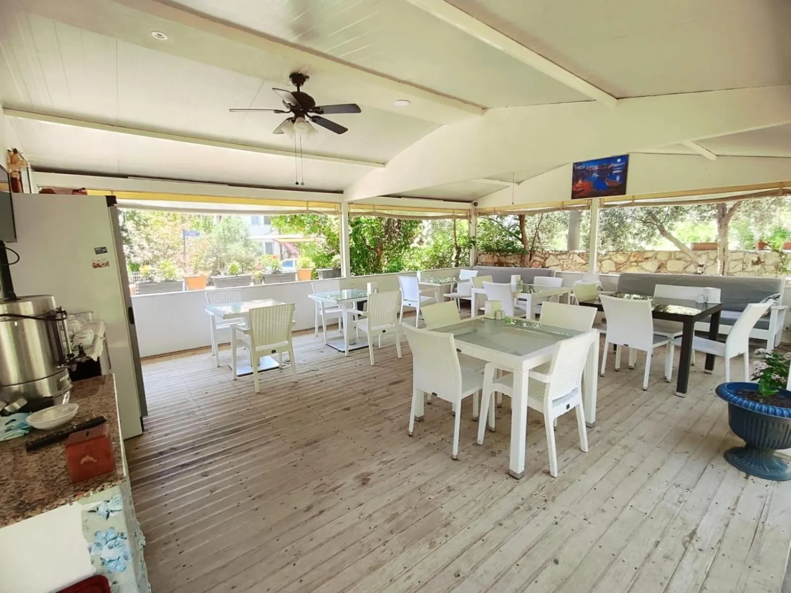 Restaurant/places to eat in Bucak Apart Hotel Göcek & Beach