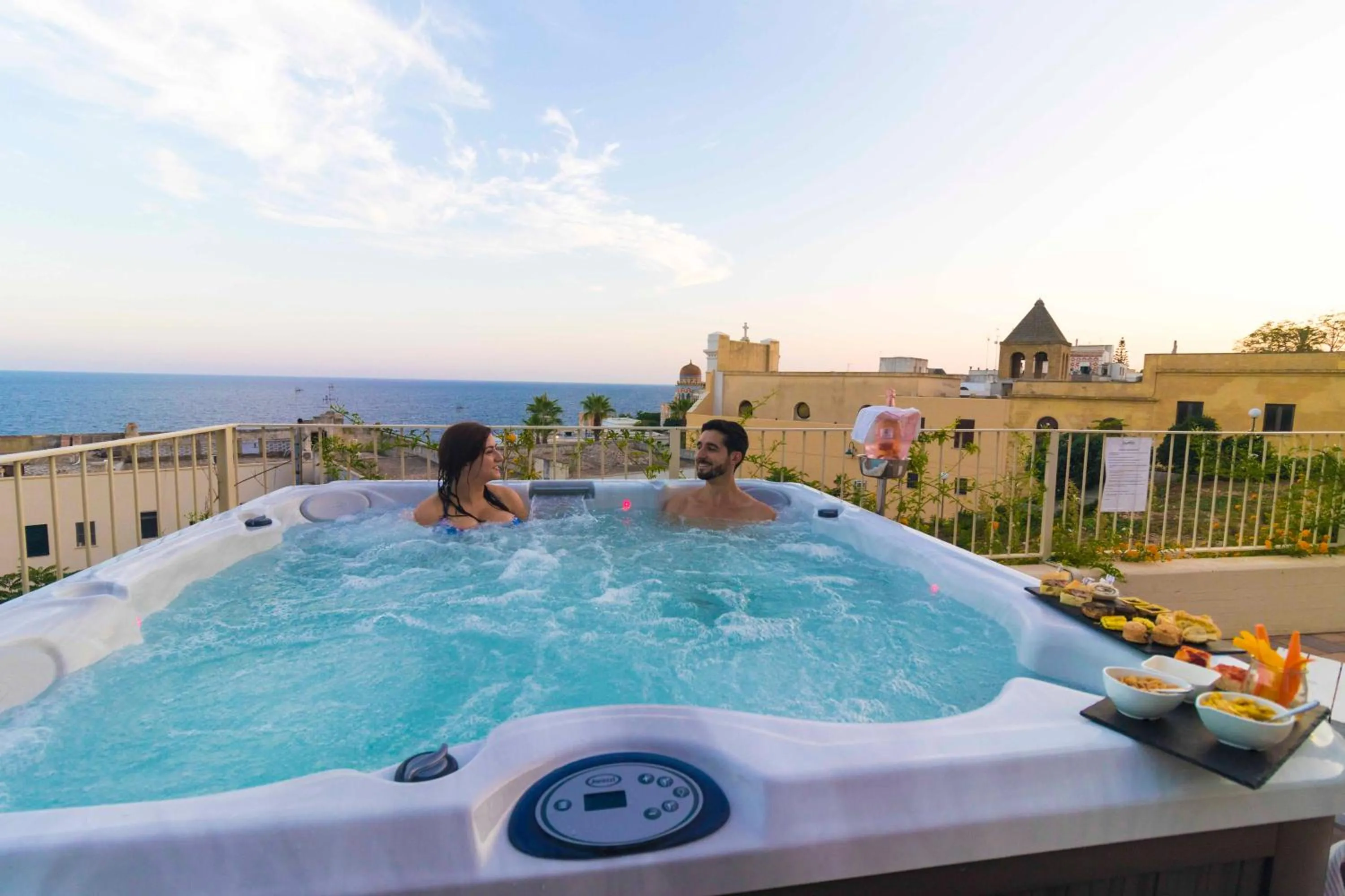 Area and facilities in Est hotel